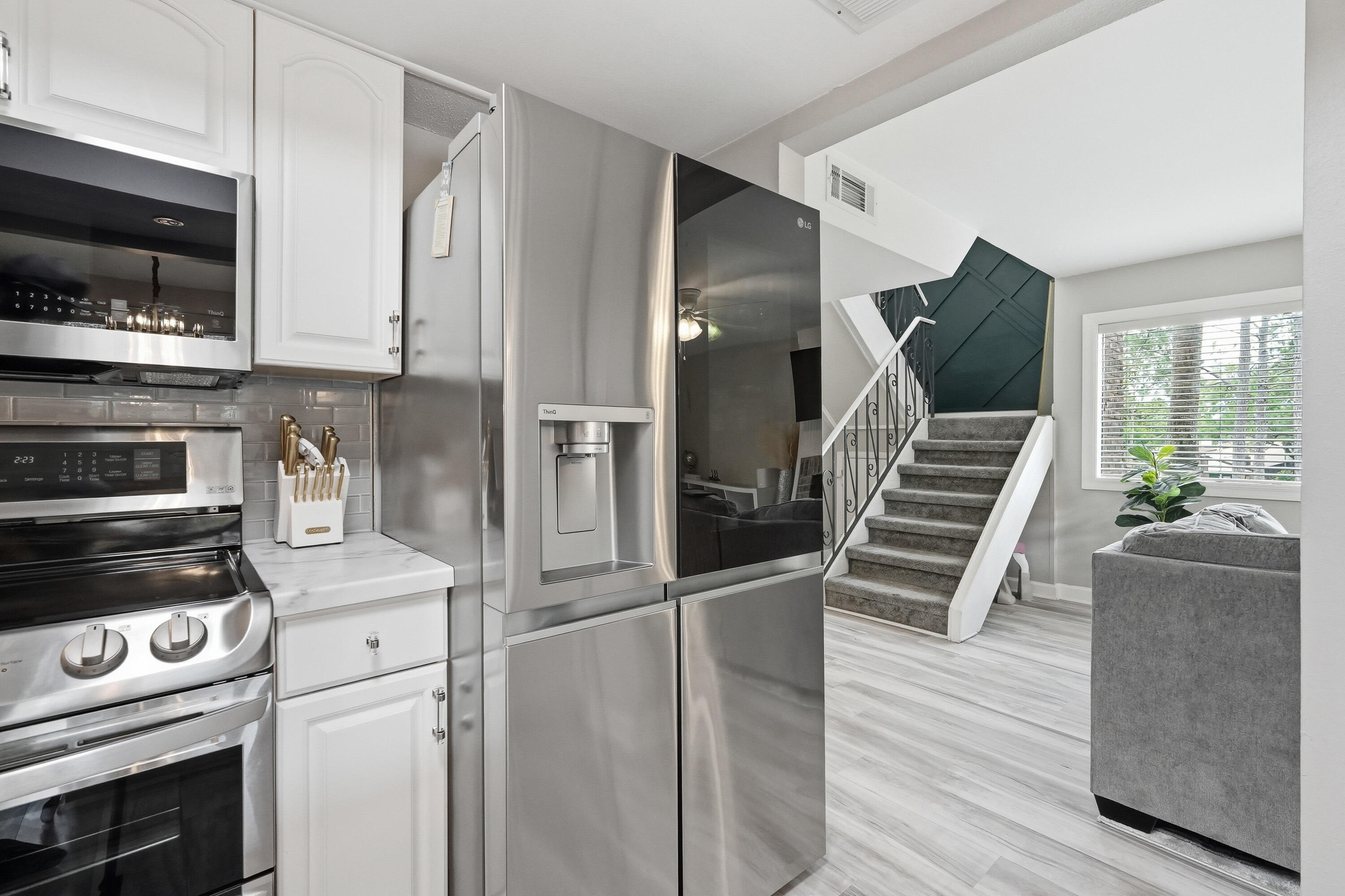 HIDDEN COVE T/H - Residential