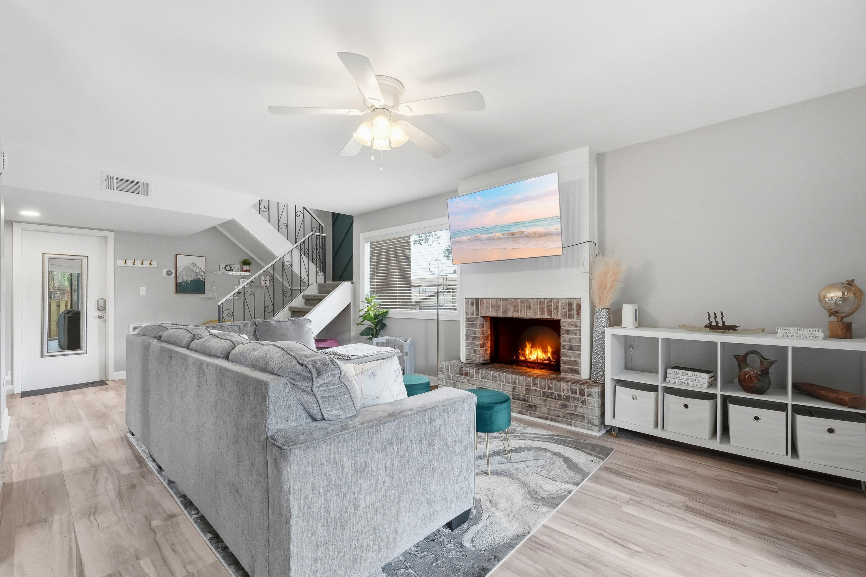 HIDDEN COVE T/H - Residential