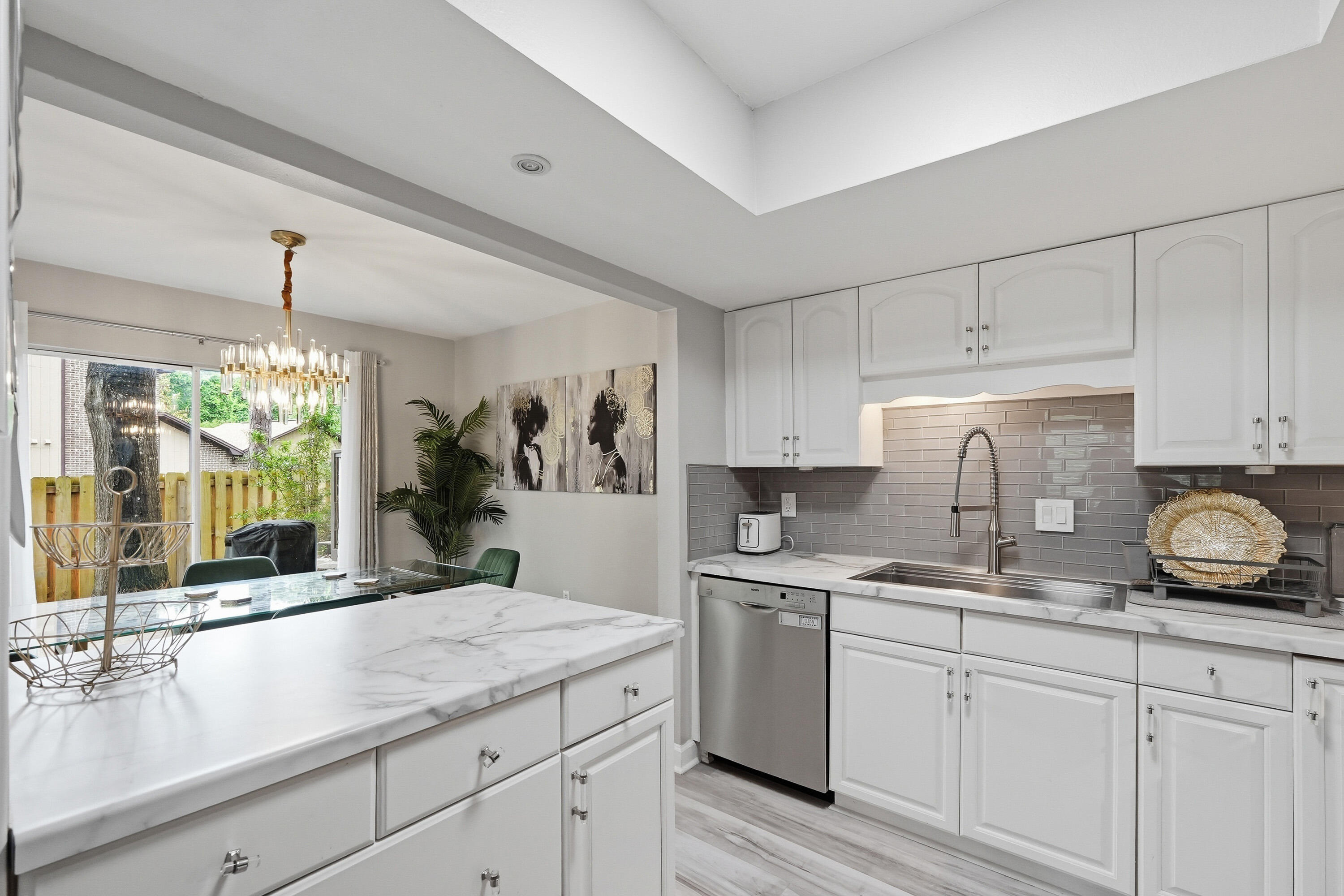HIDDEN COVE T/H - Residential