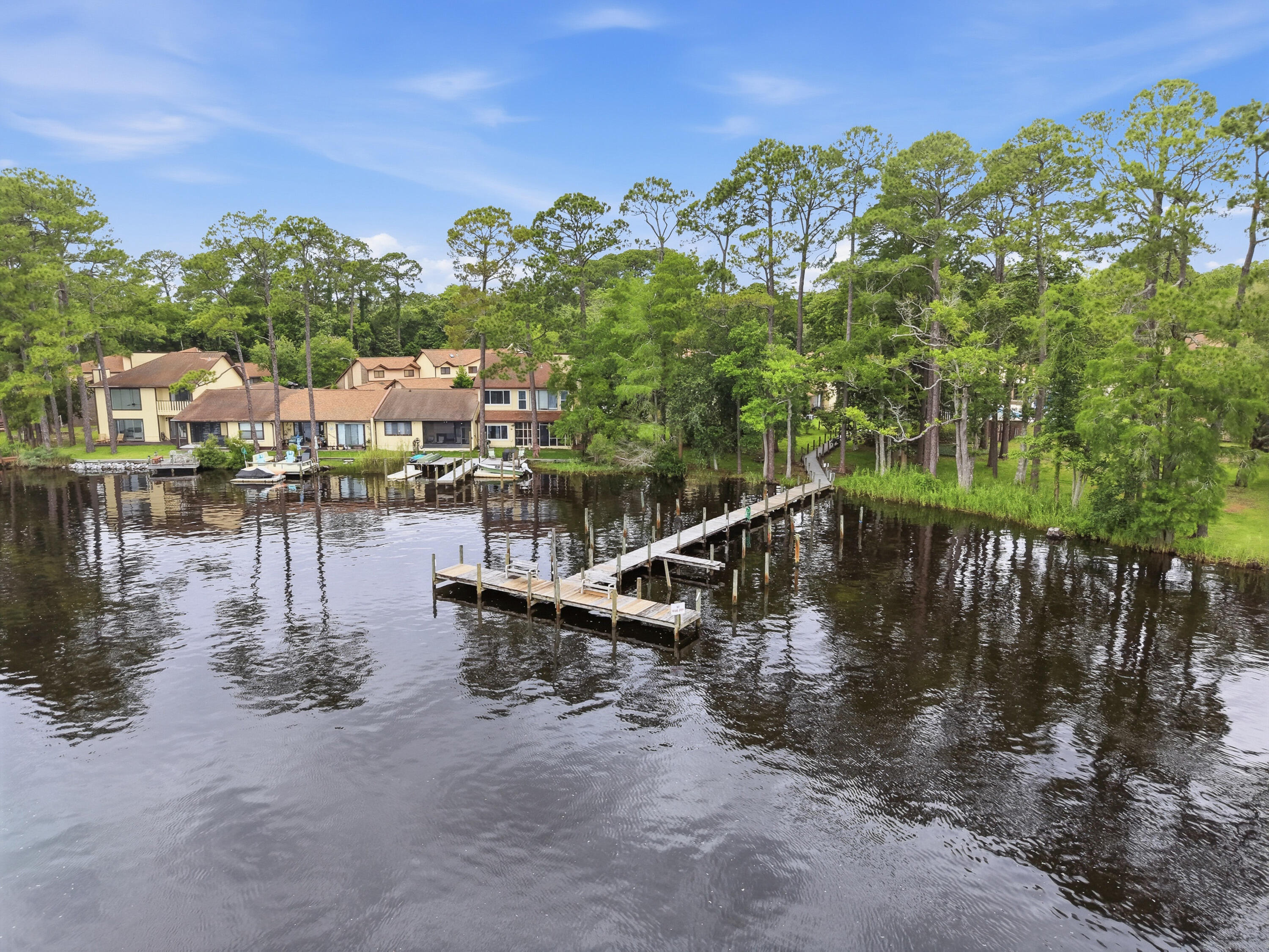 HIDDEN COVE T/H - Residential