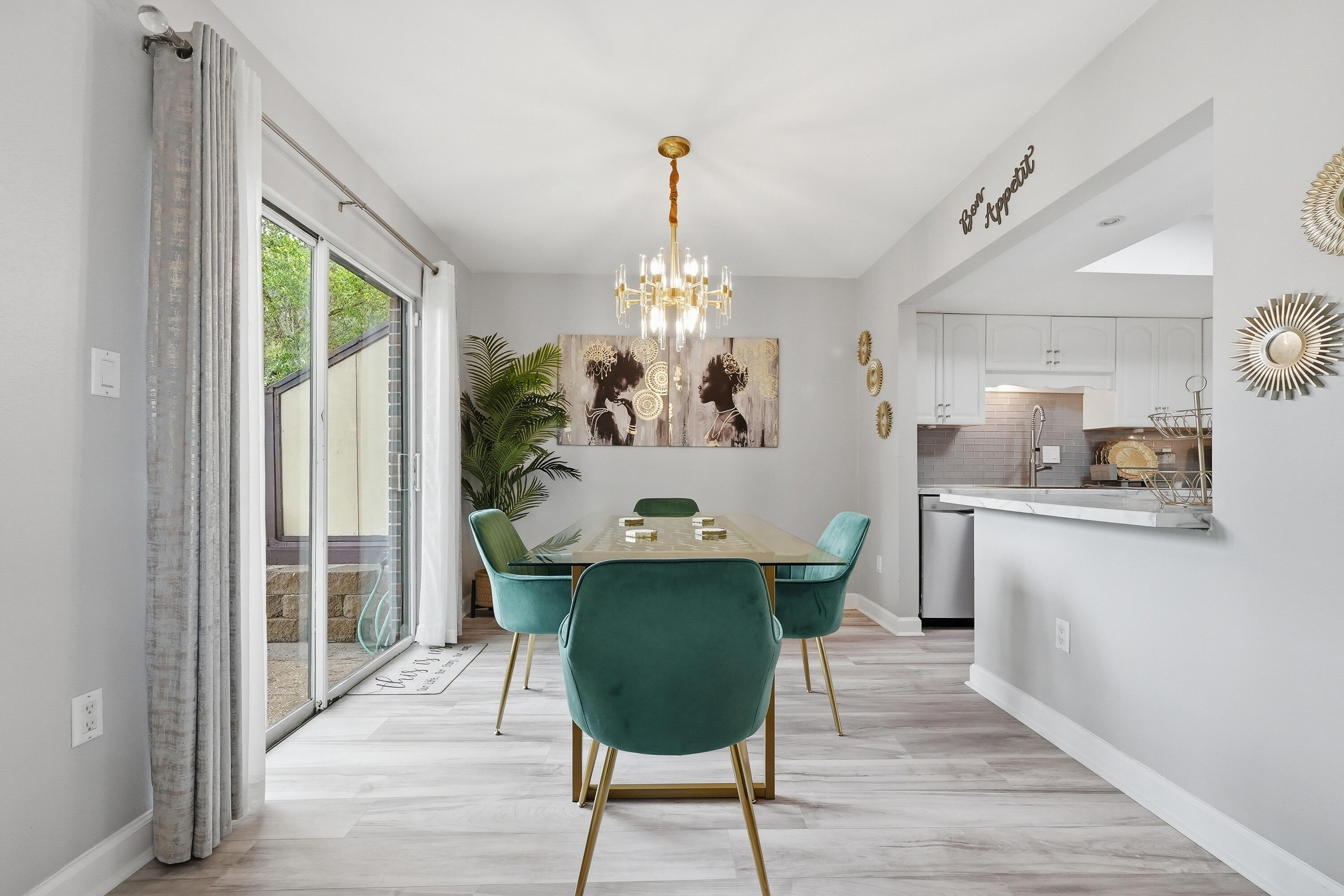 HIDDEN COVE T/H - Residential