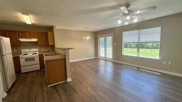 ROLLING PINES - Residential Lease
