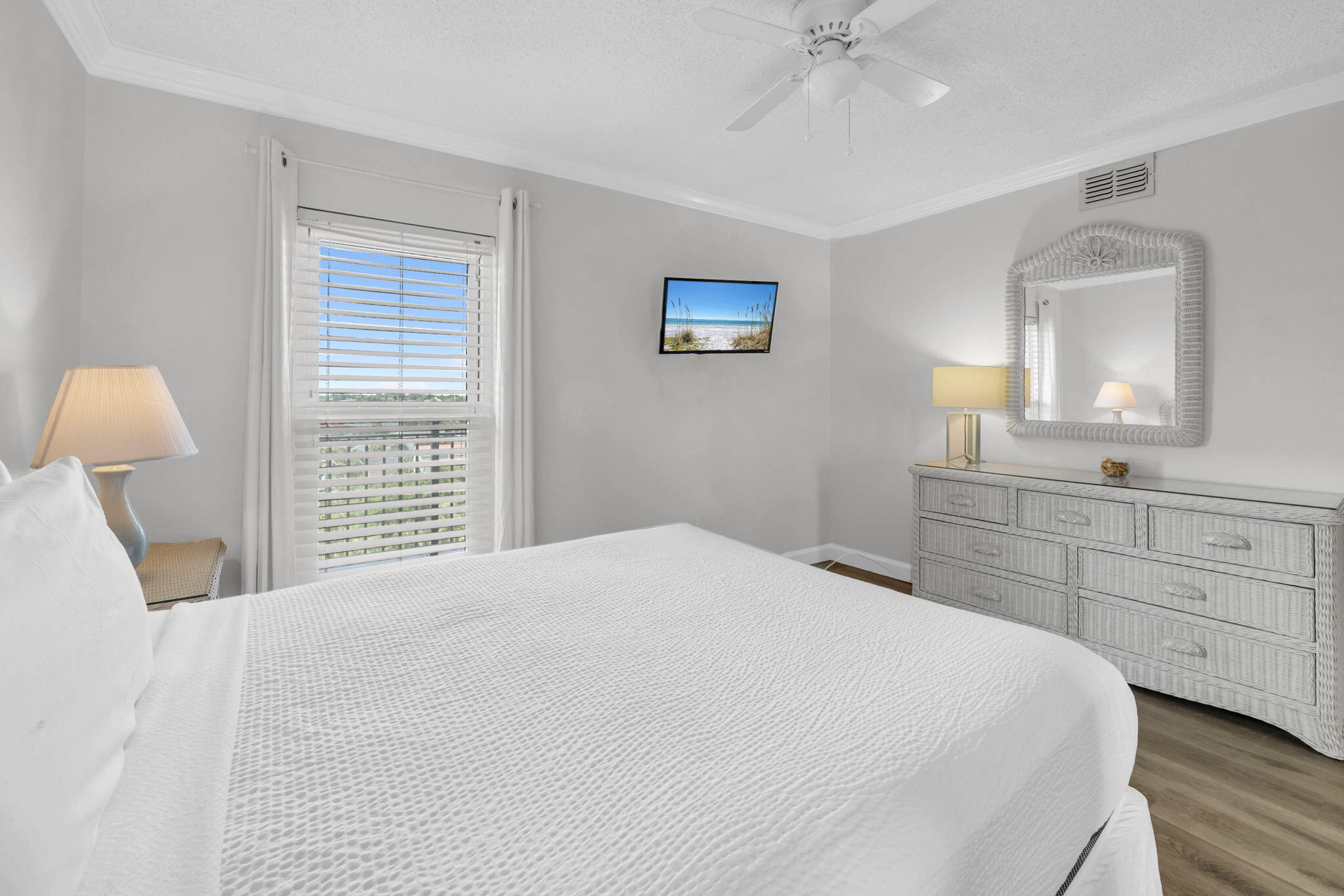 EMERALD ISLE - Residential