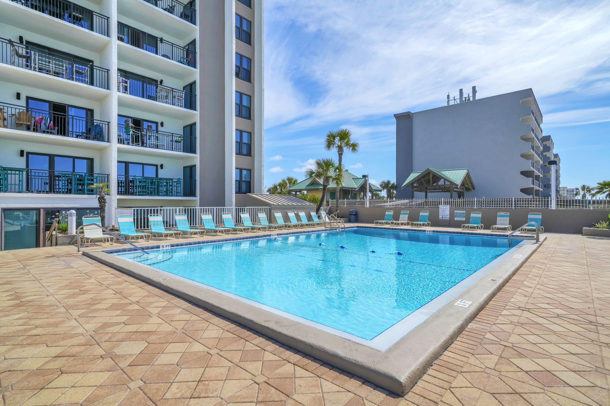 EMERALD ISLE - Residential