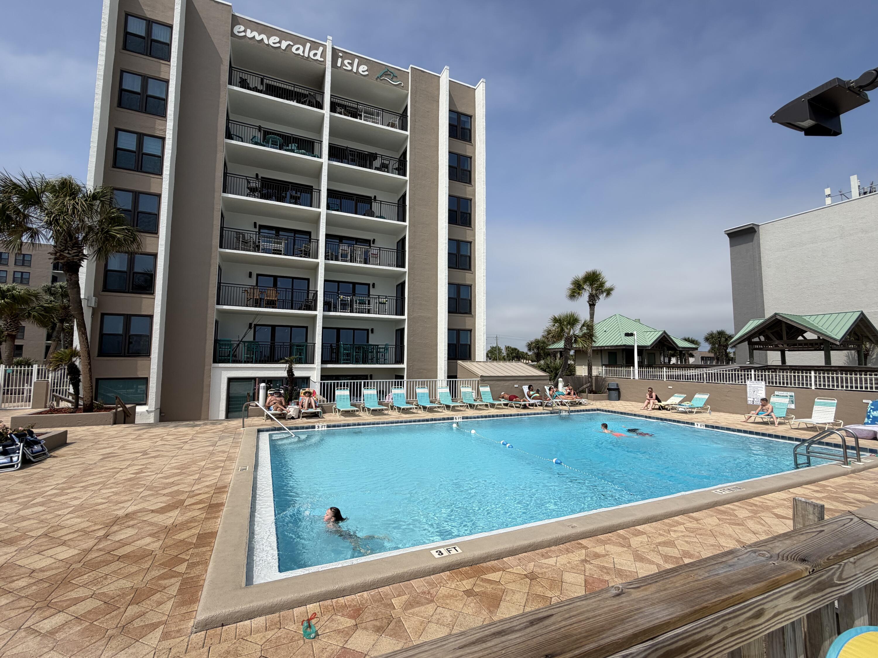 EMERALD ISLE - Residential