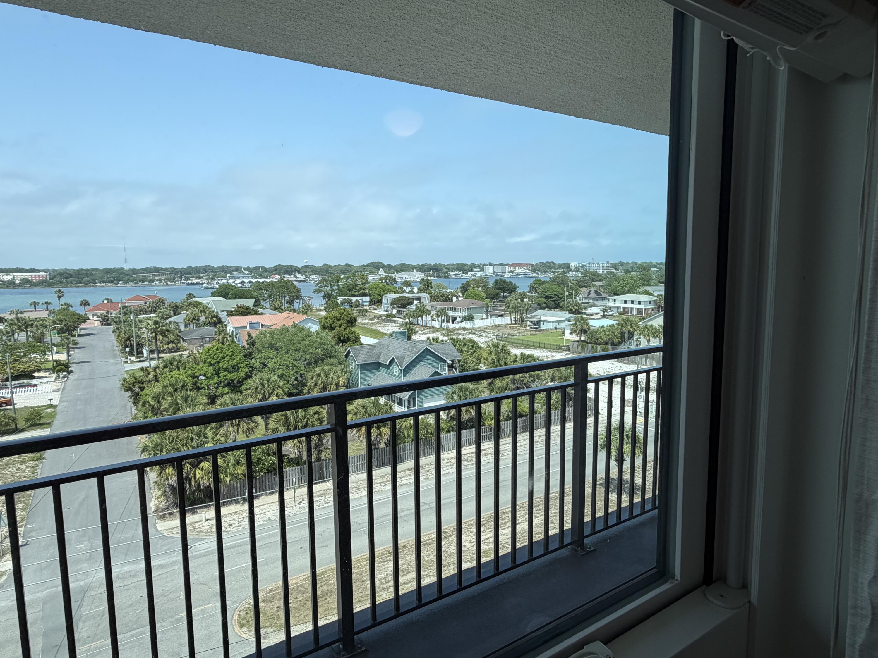 EMERALD ISLE - Residential