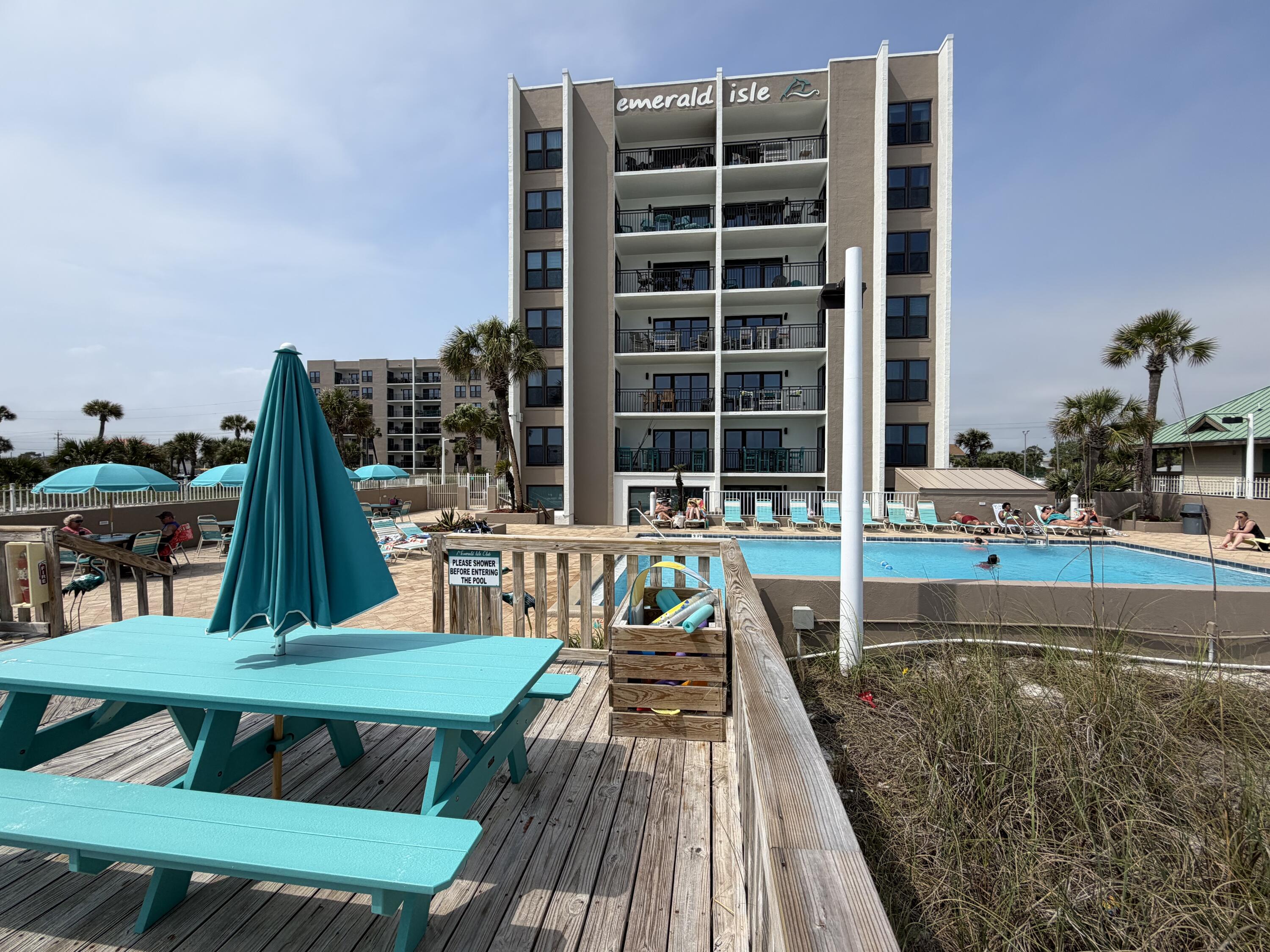 EMERALD ISLE - Residential