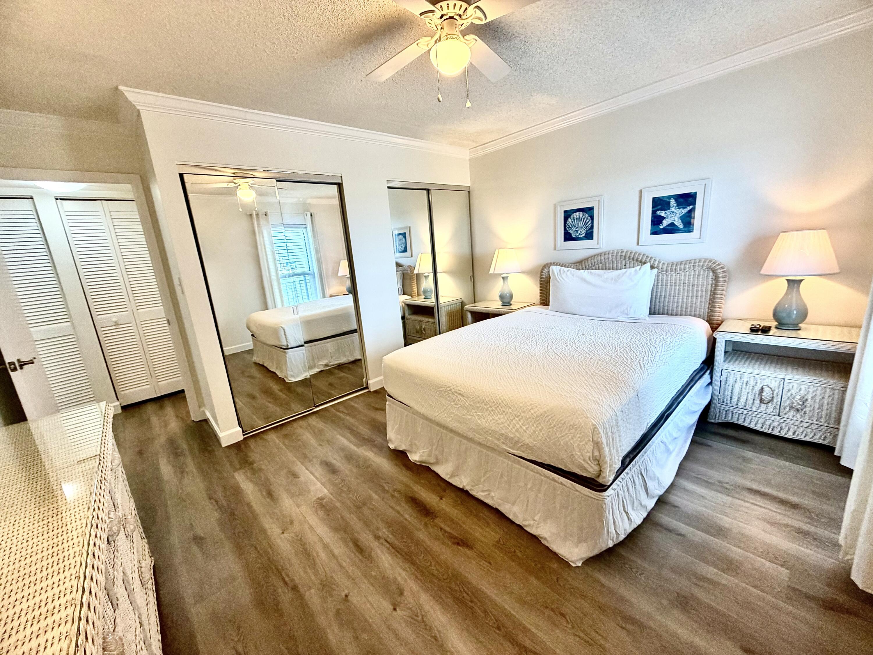EMERALD ISLE - Residential