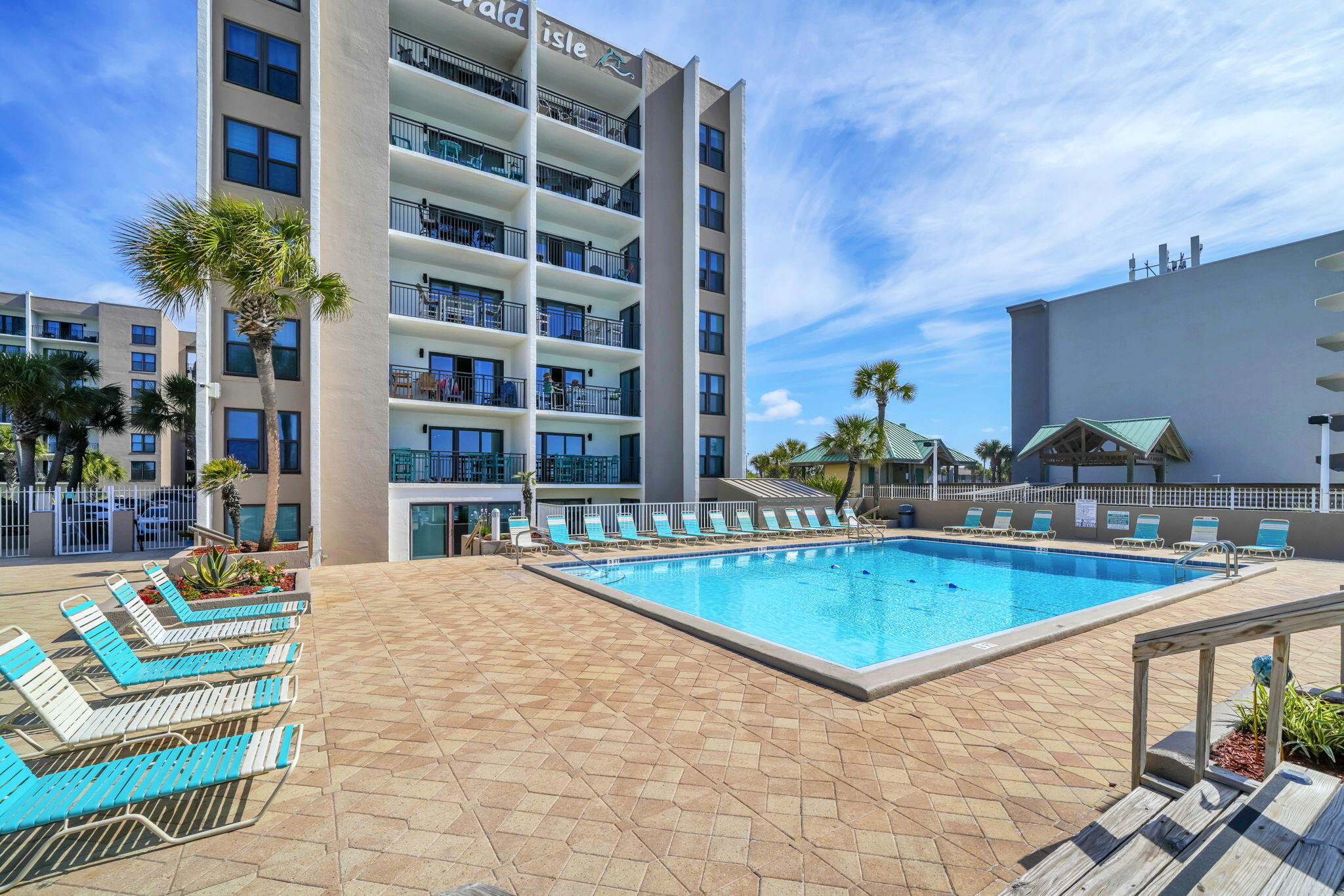 EMERALD ISLE - Residential