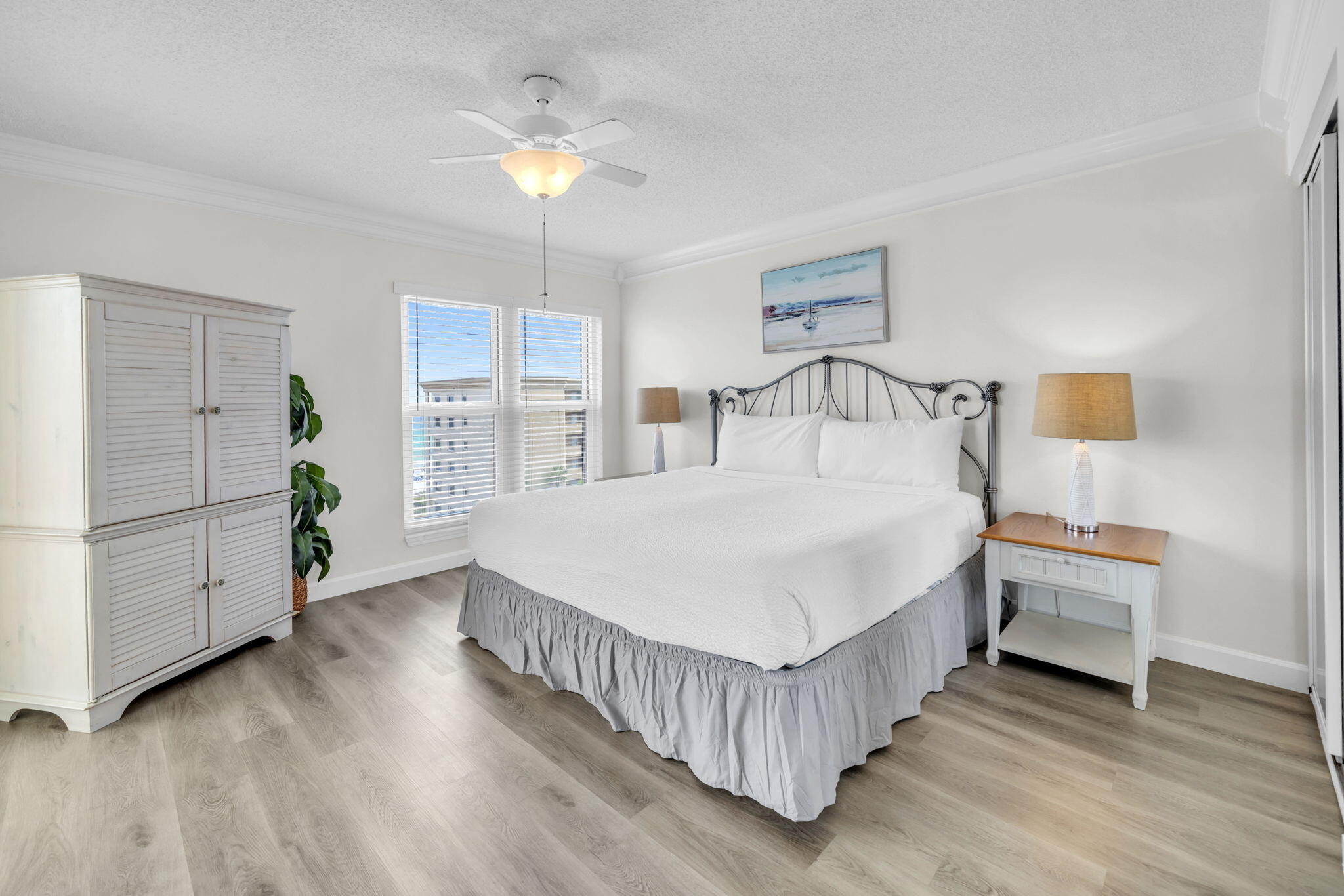 EMERALD ISLE - Residential