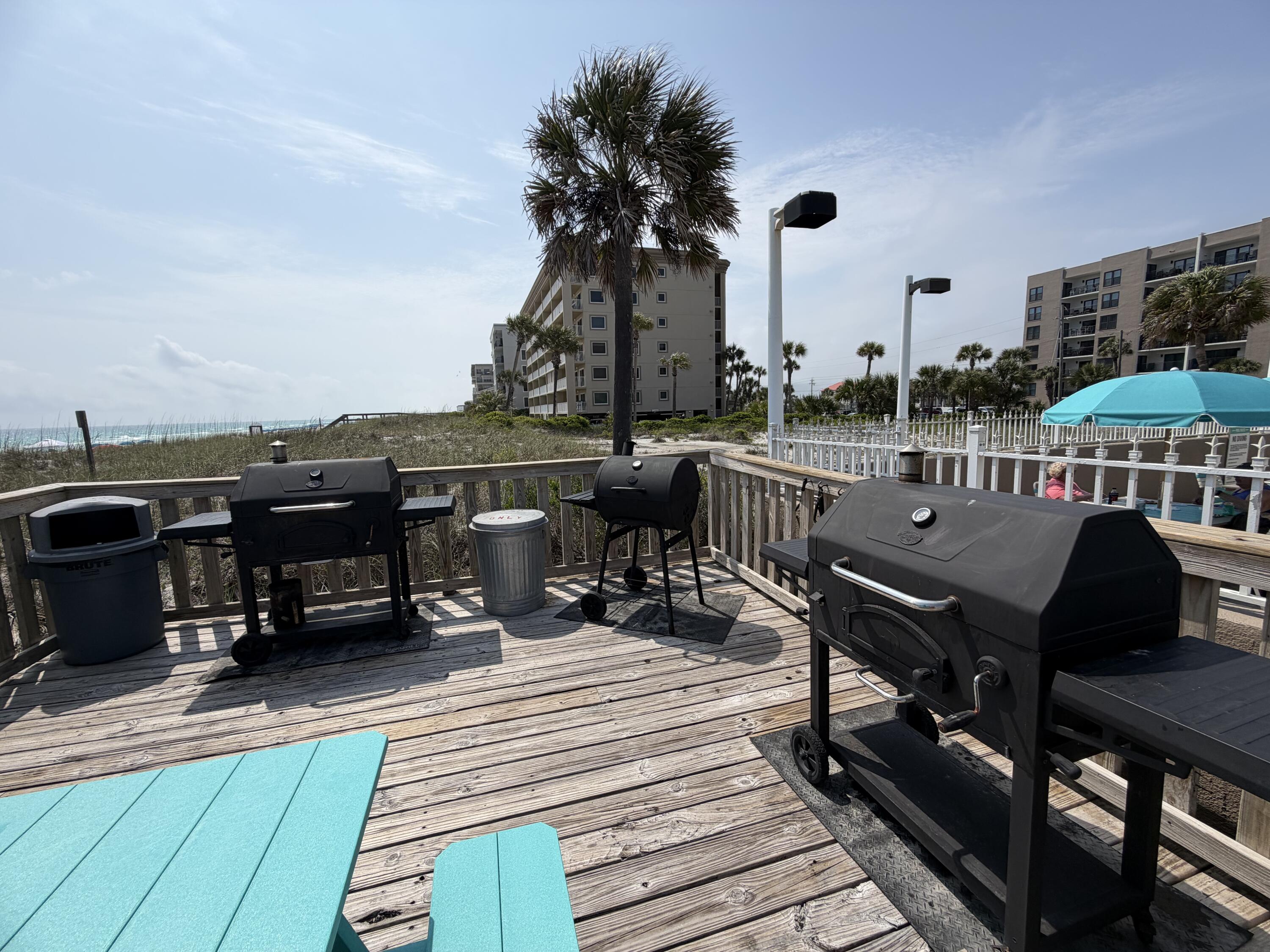 EMERALD ISLE - Residential