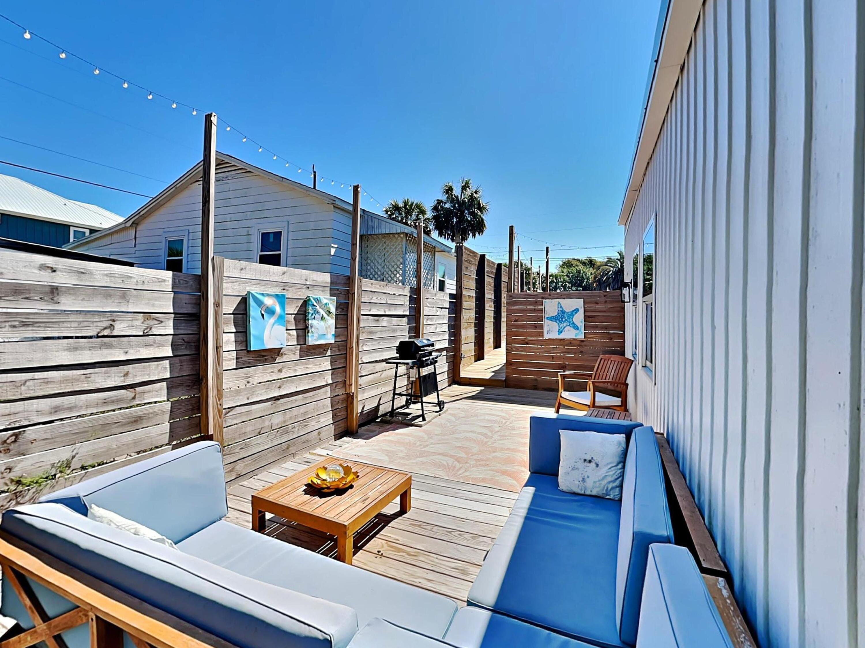 LAGUNA BEACH ESTATES 4TH ADDN - Residential