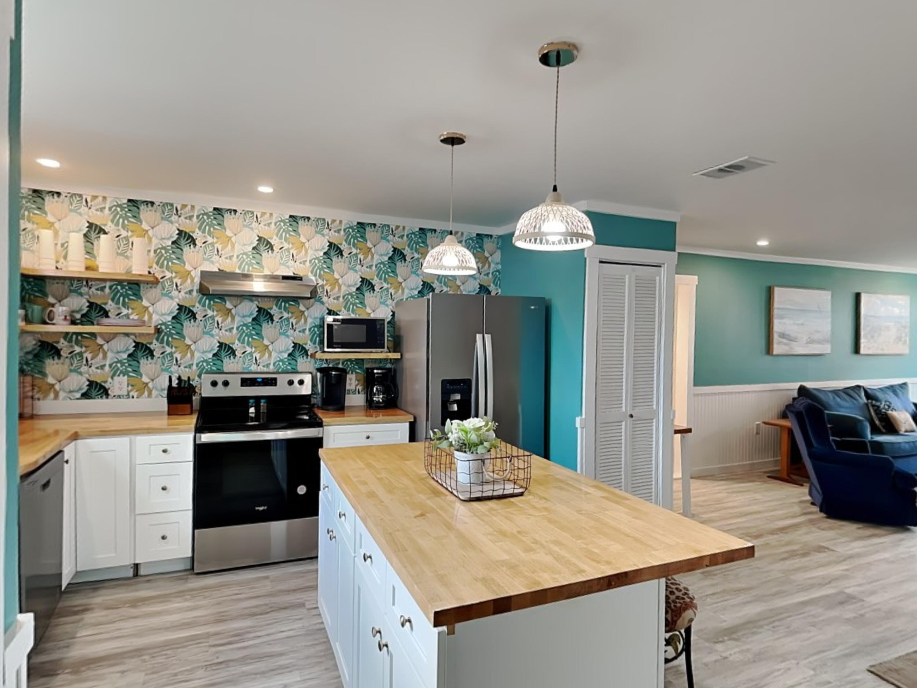 LAGUNA BEACH ESTATES 4TH ADDN - Residential