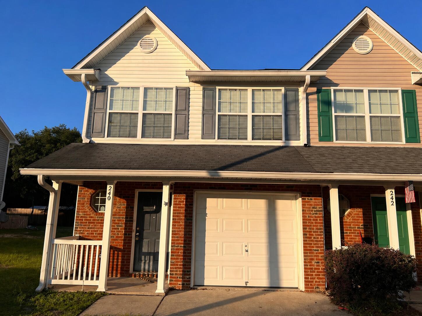 ROLLING PINES - Residential Lease