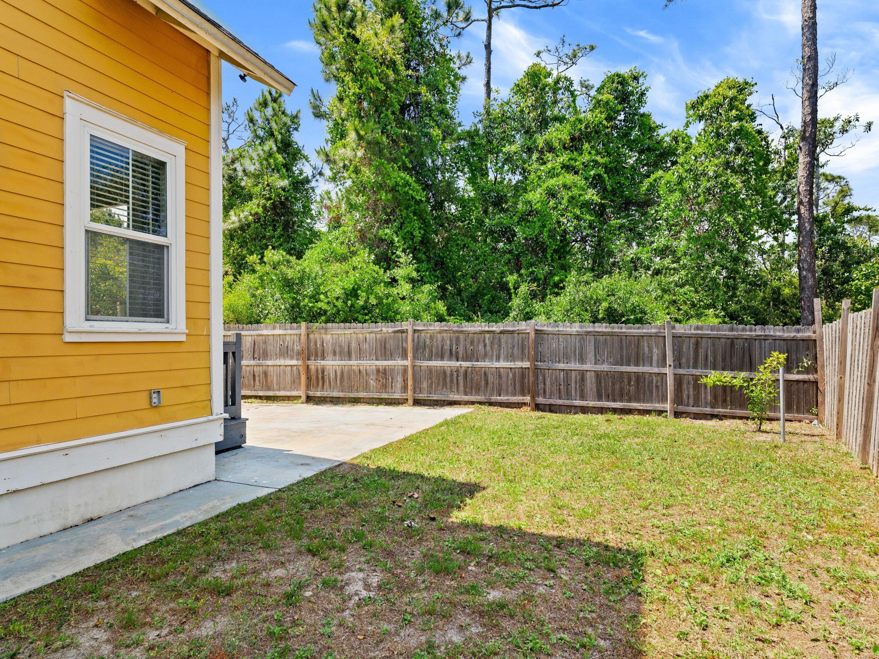 HARRISON'S WALK - Residential
