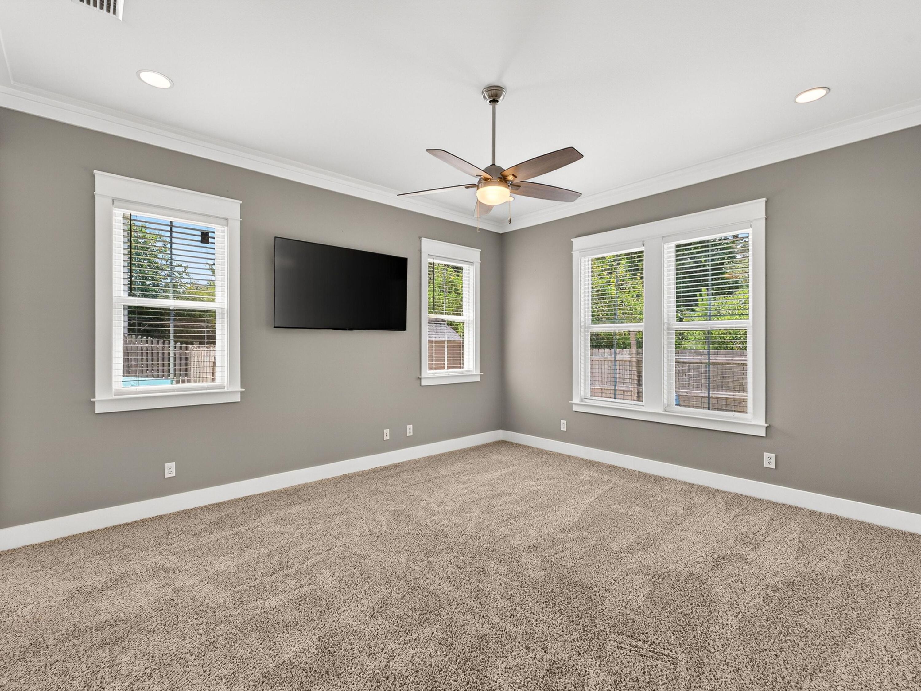 HARRISON'S WALK - Residential