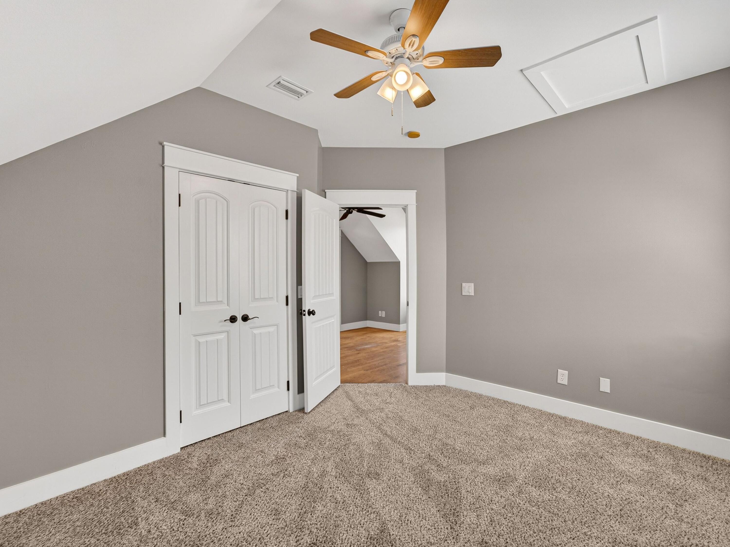 HARRISON'S WALK - Residential