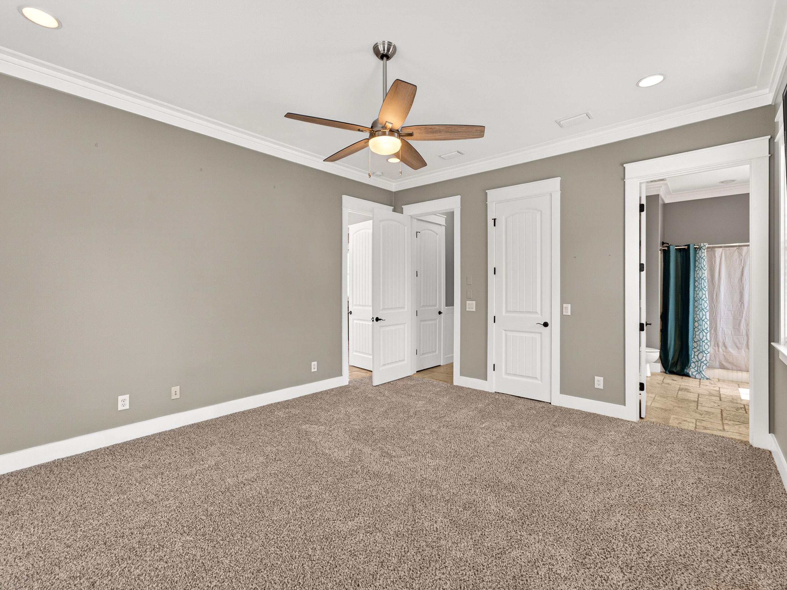 HARRISON'S WALK - Residential