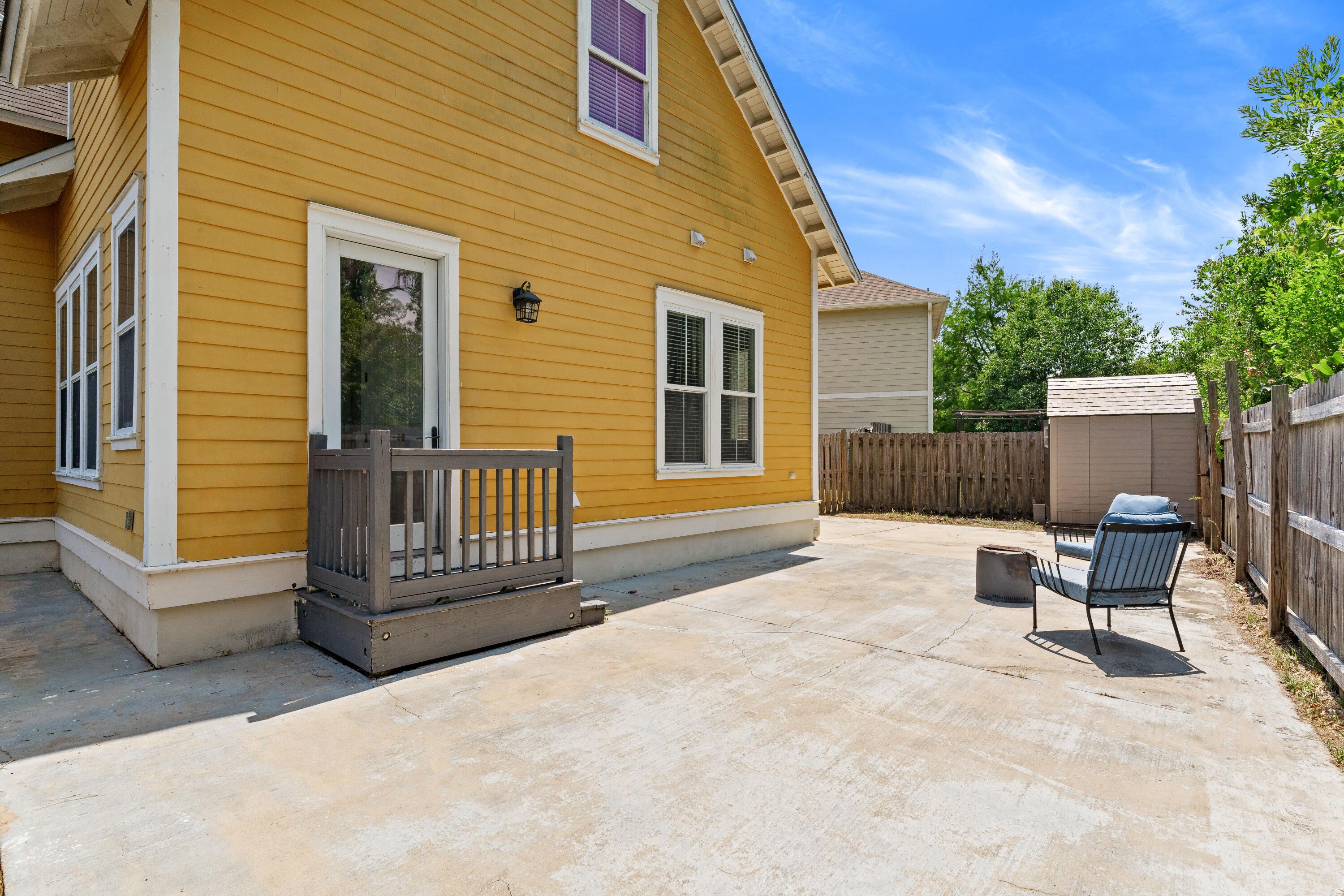 HARRISON'S WALK - Residential