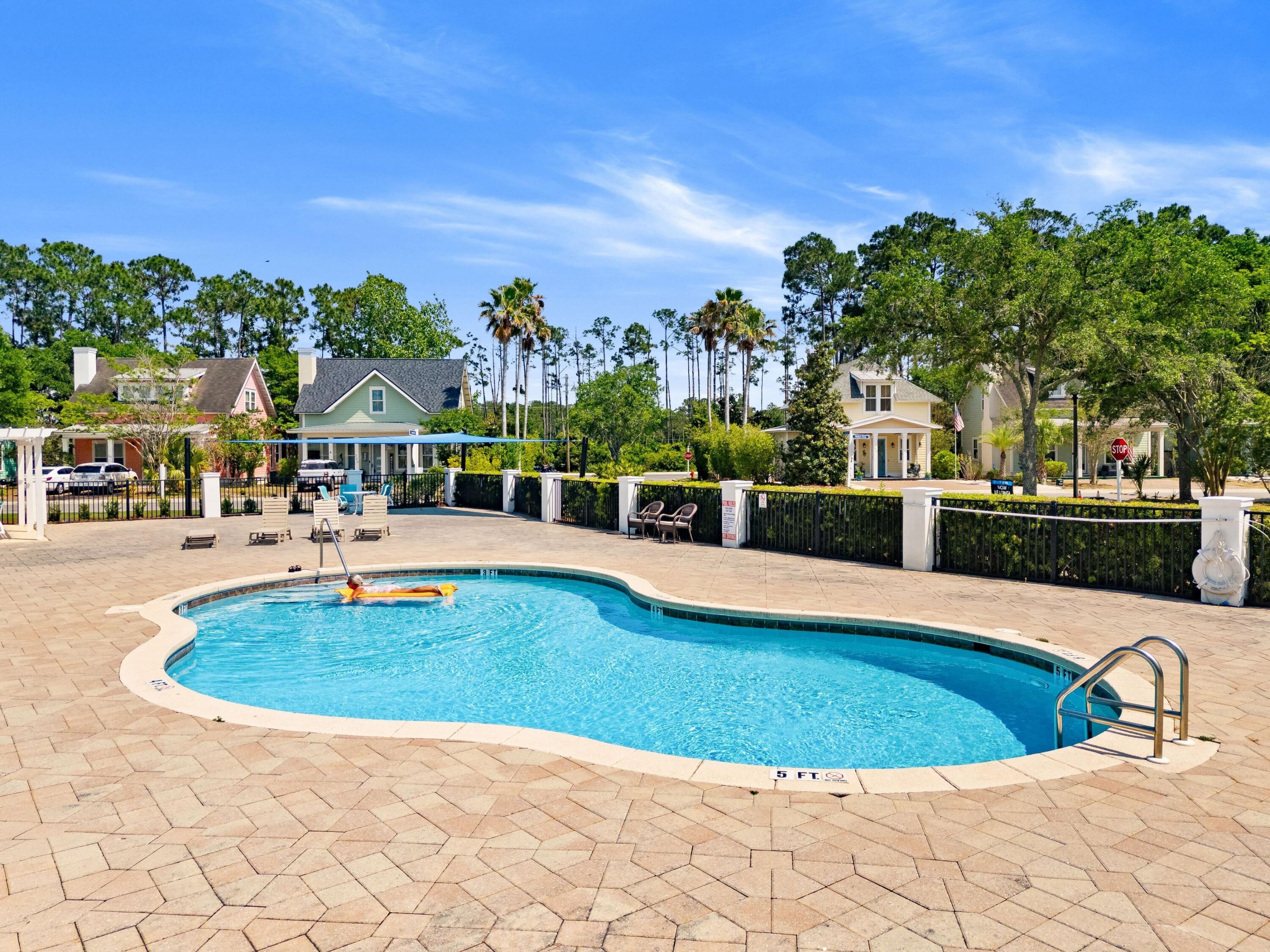 HARRISON'S WALK - Residential