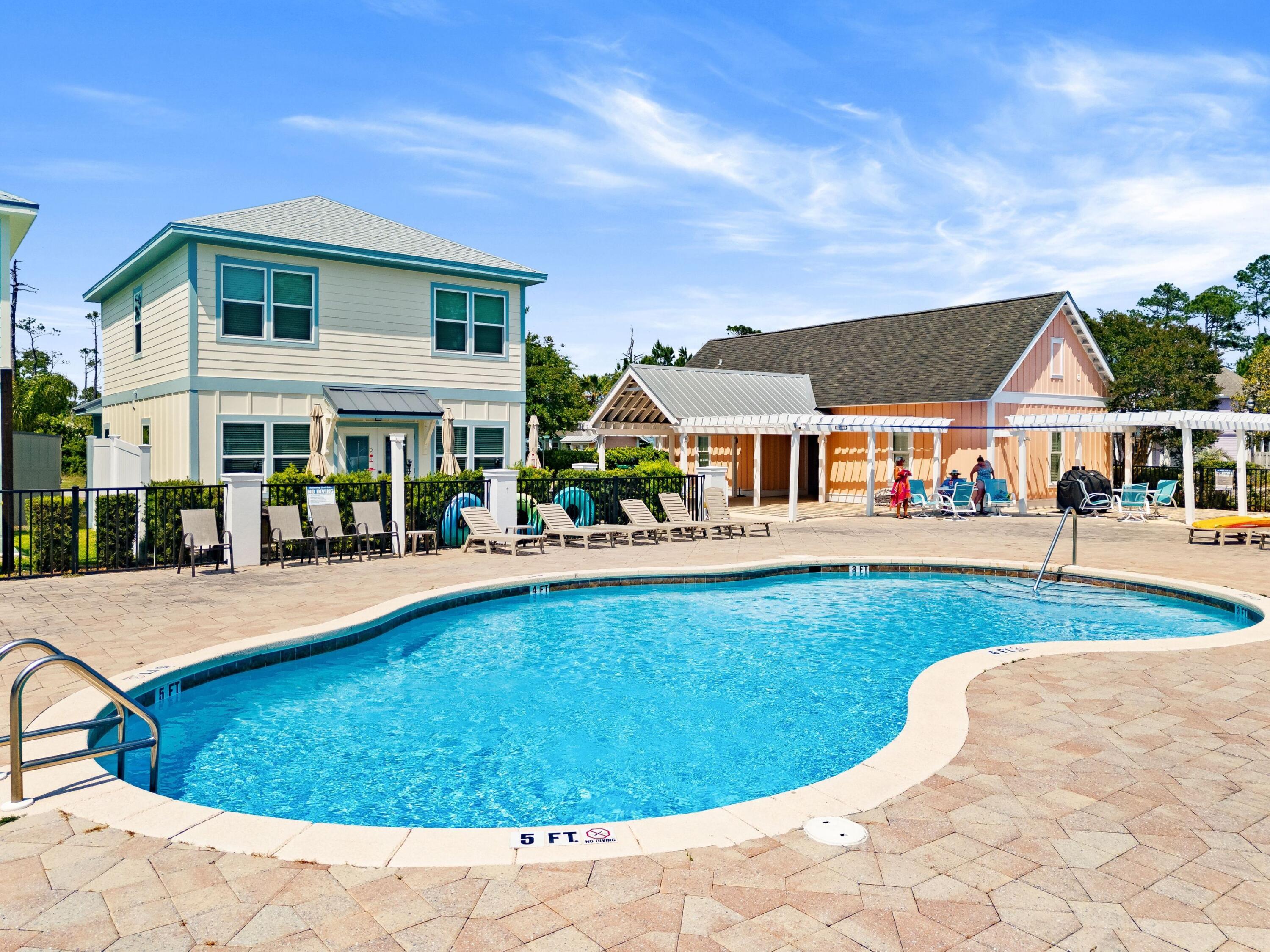 HARRISON'S WALK - Residential