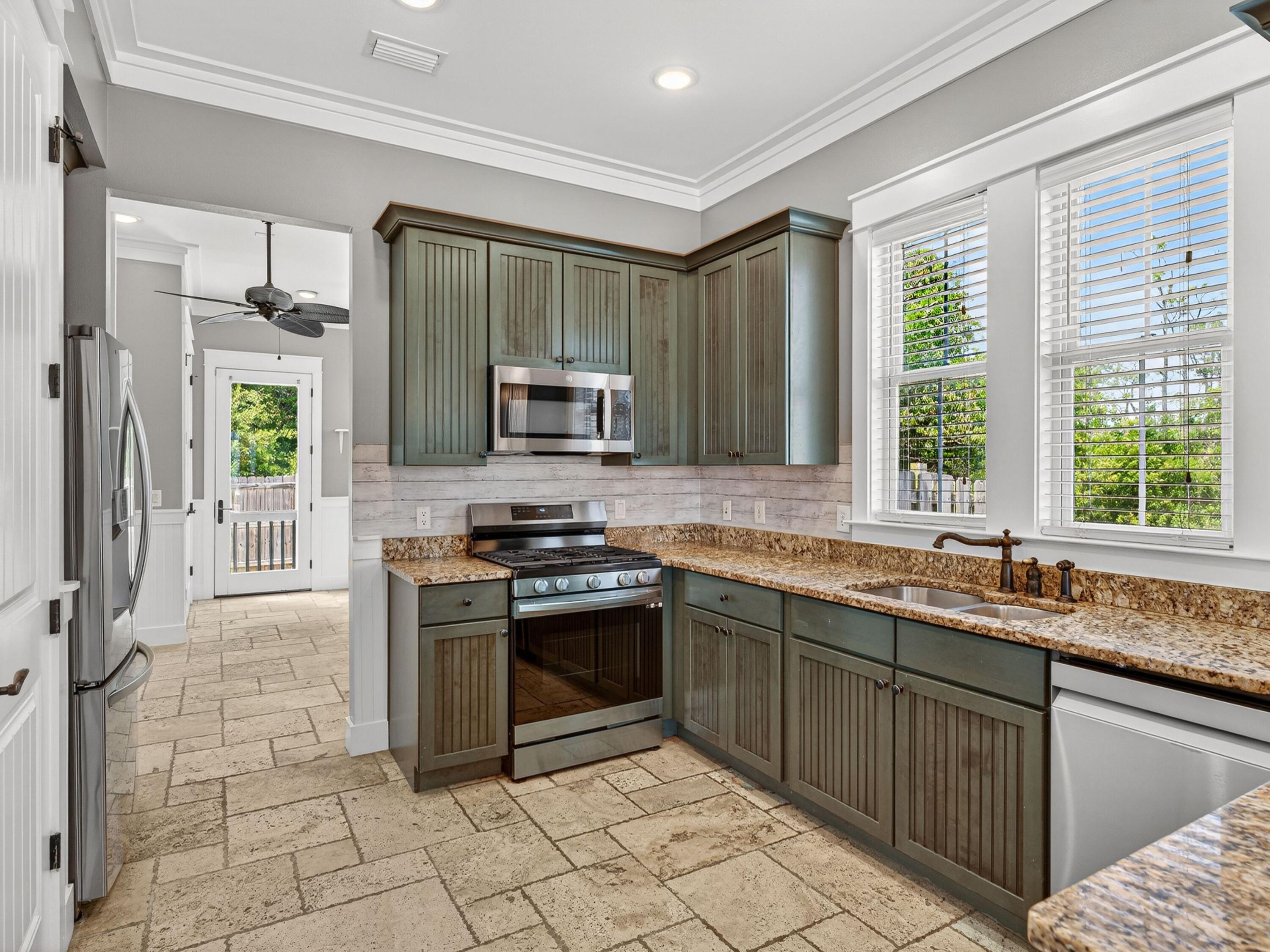 HARRISON'S WALK - Residential