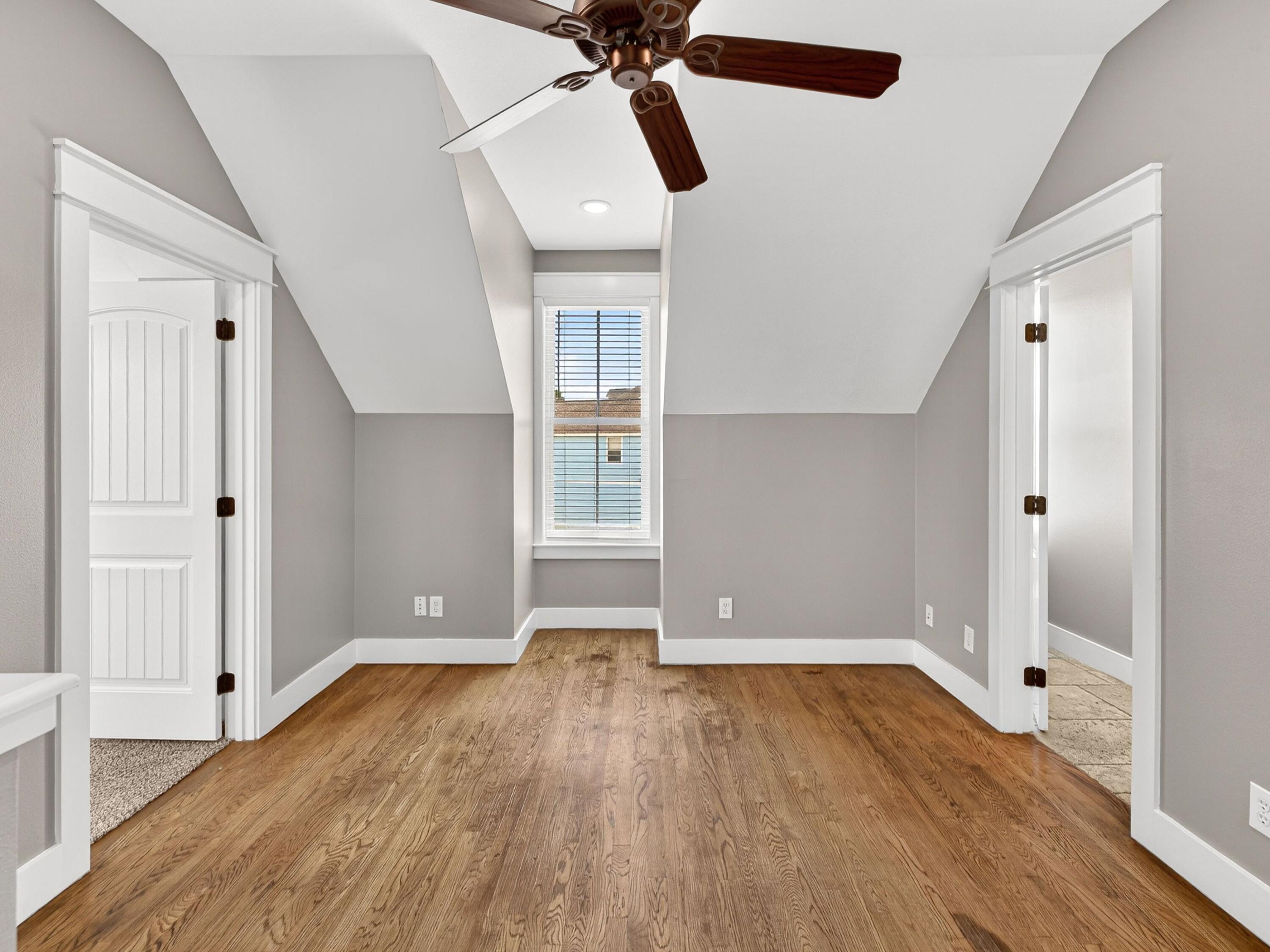 HARRISON'S WALK - Residential