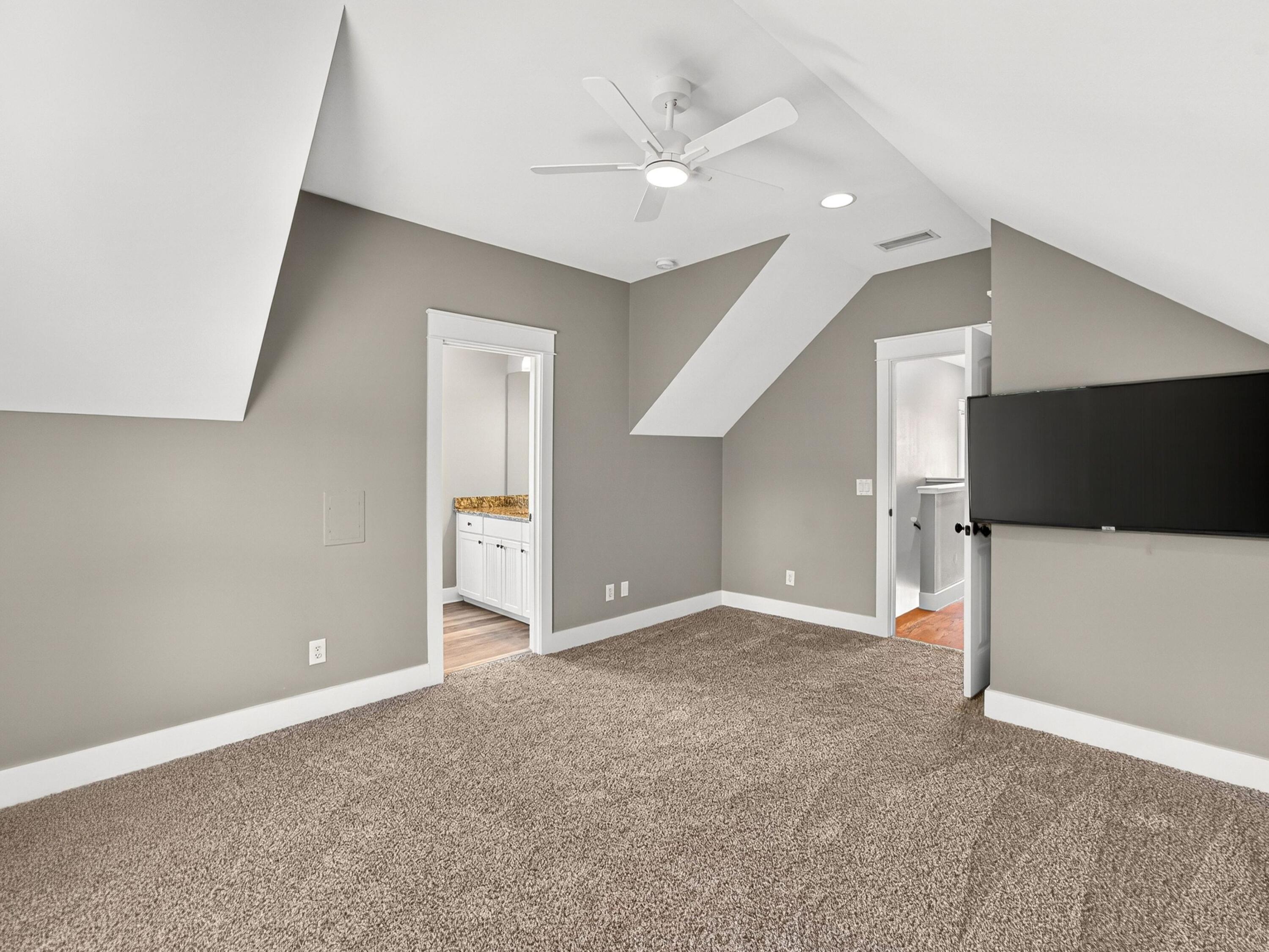 HARRISON'S WALK - Residential