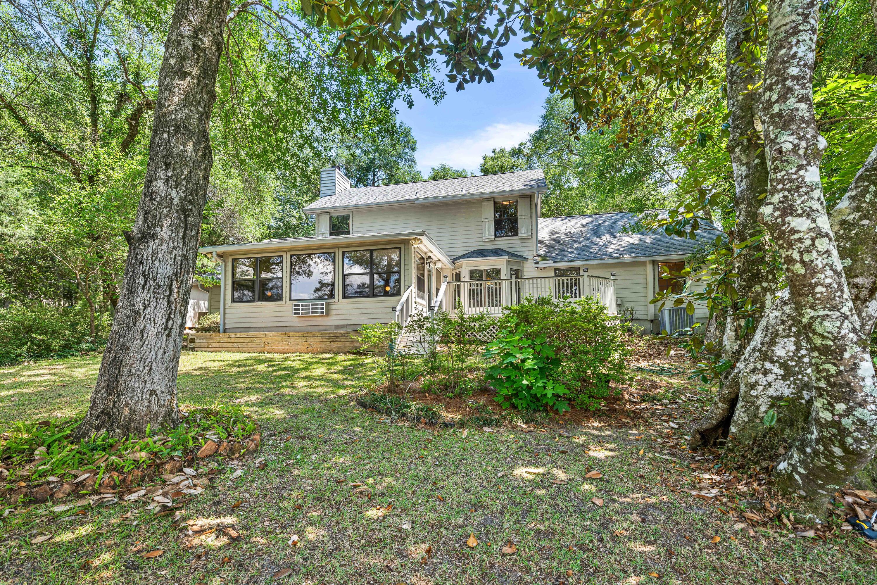 LAKE SHARON ESTATES - Residential