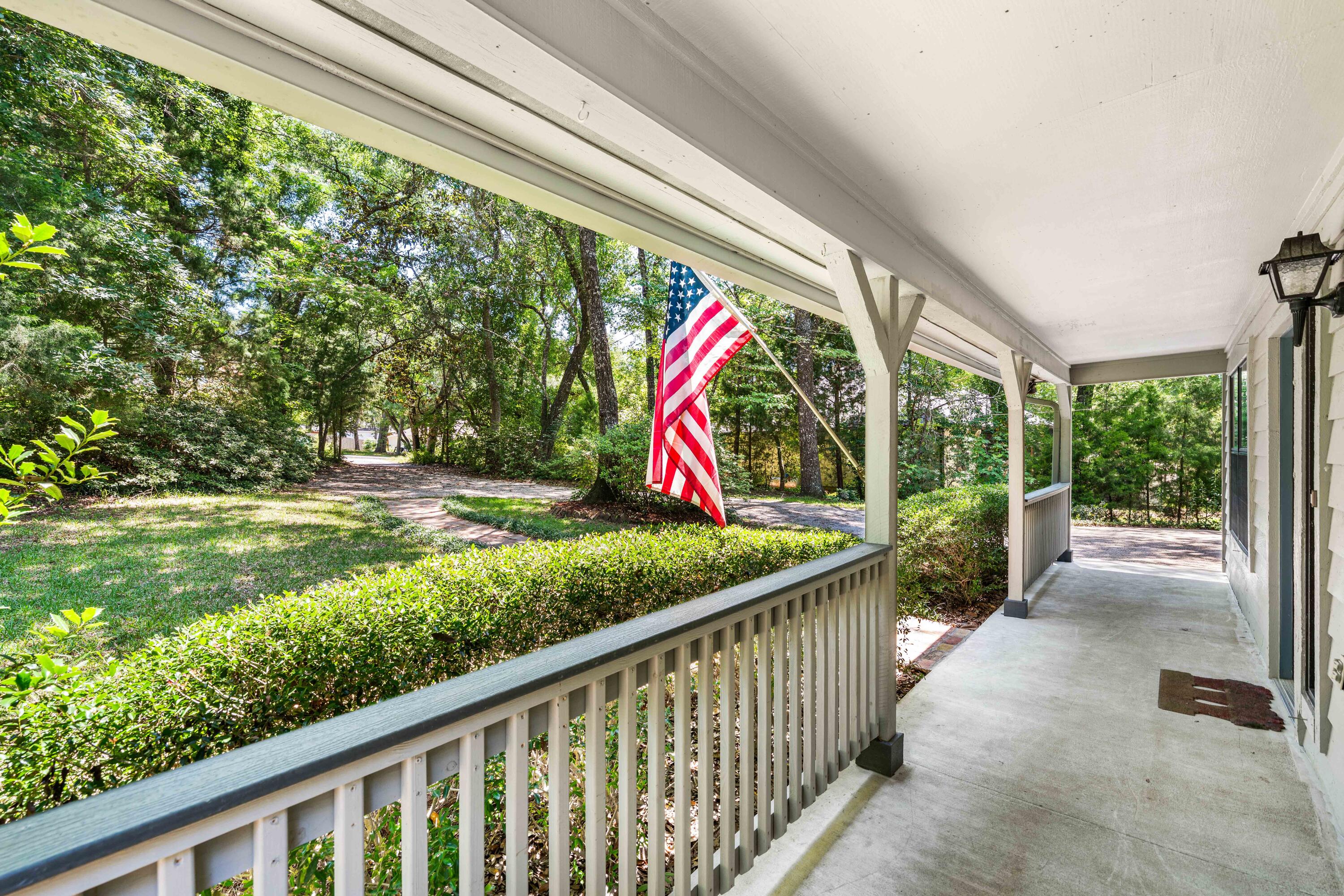 LAKE SHARON ESTATES - Residential