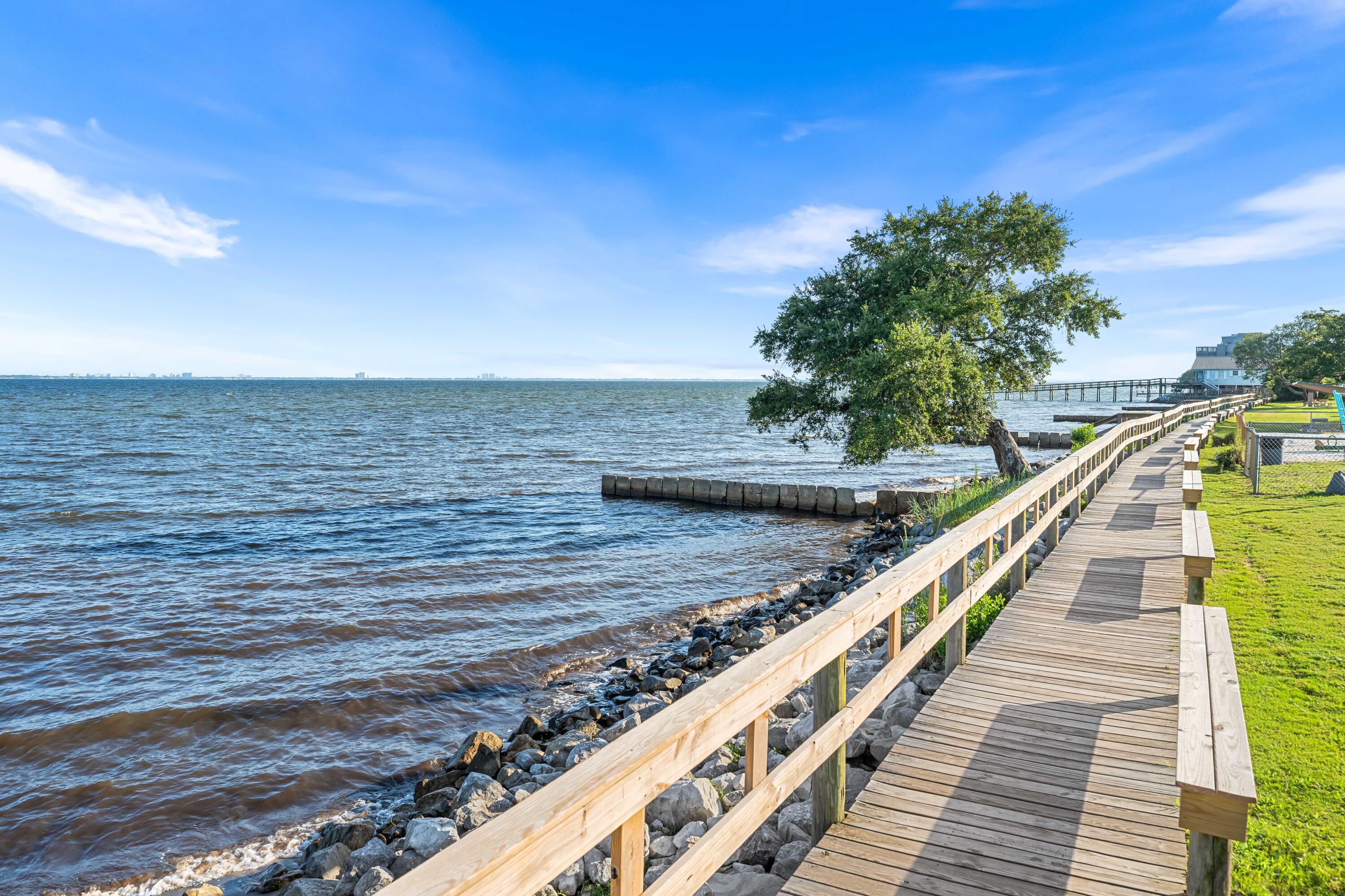 LAKE SHARON ESTATES - Residential