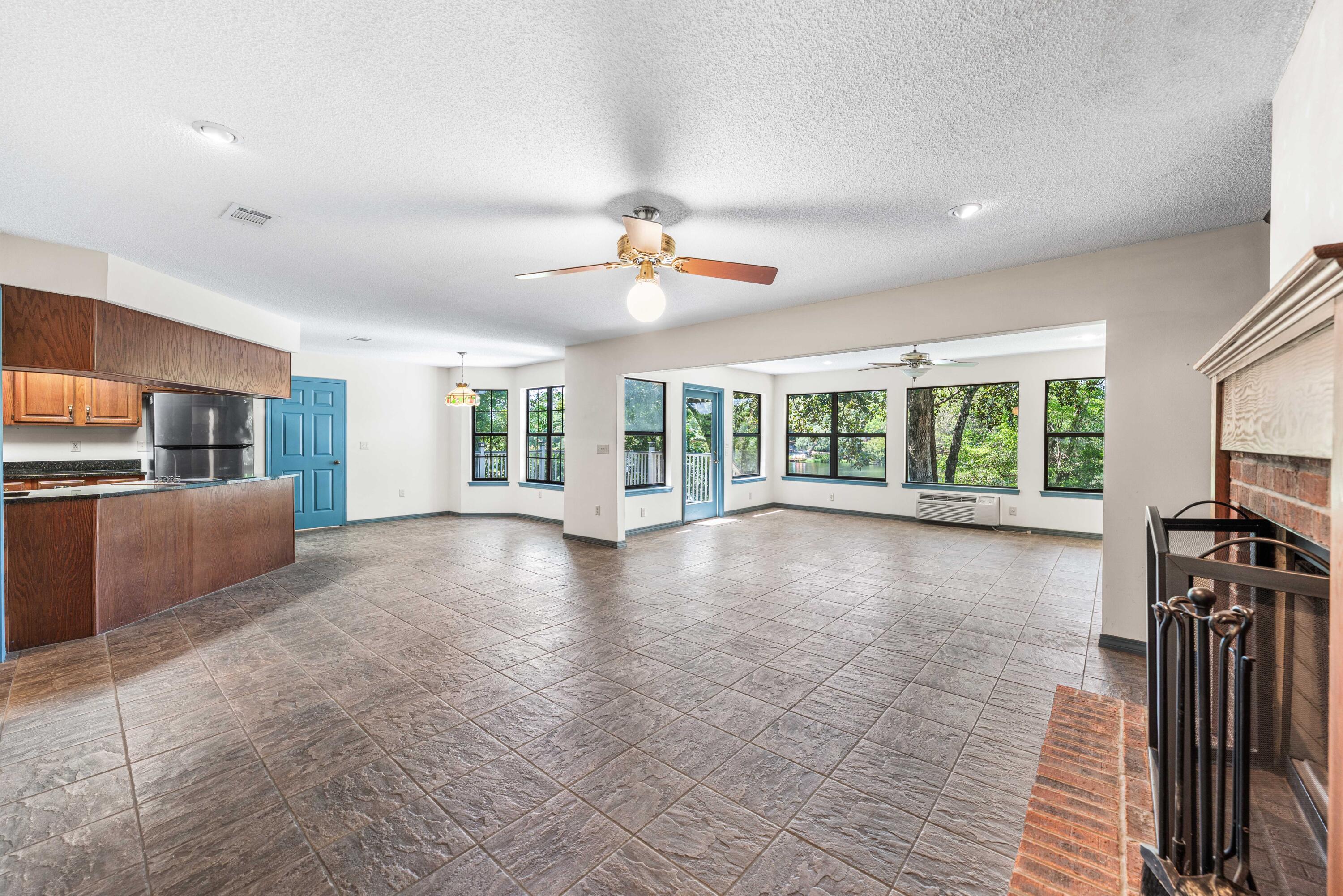 LAKE SHARON ESTATES - Residential