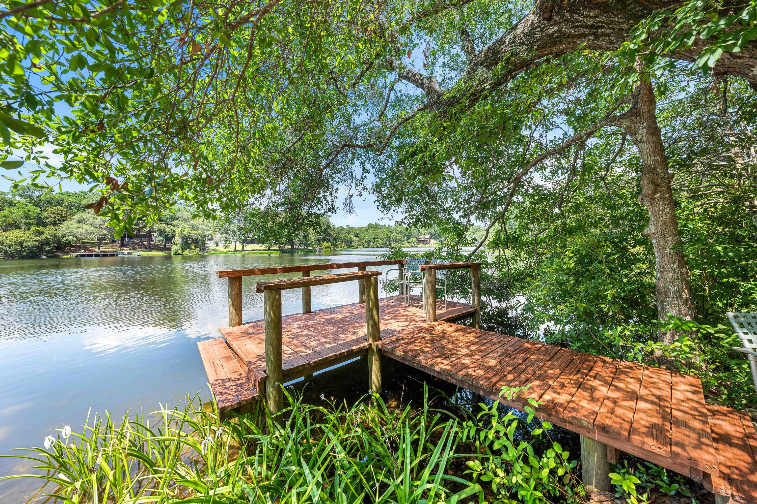 LAKE SHARON ESTATES - Residential