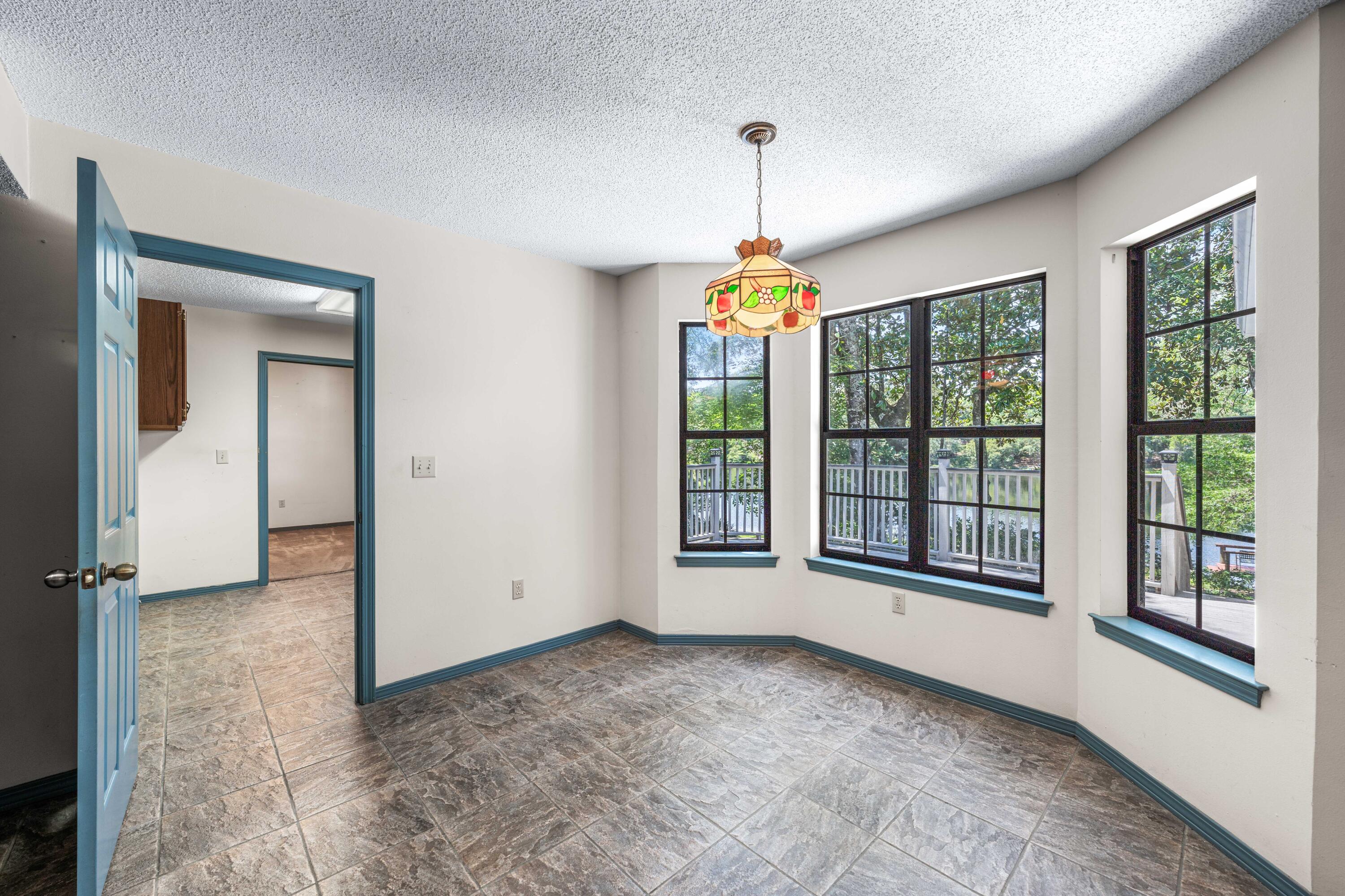 LAKE SHARON ESTATES - Residential