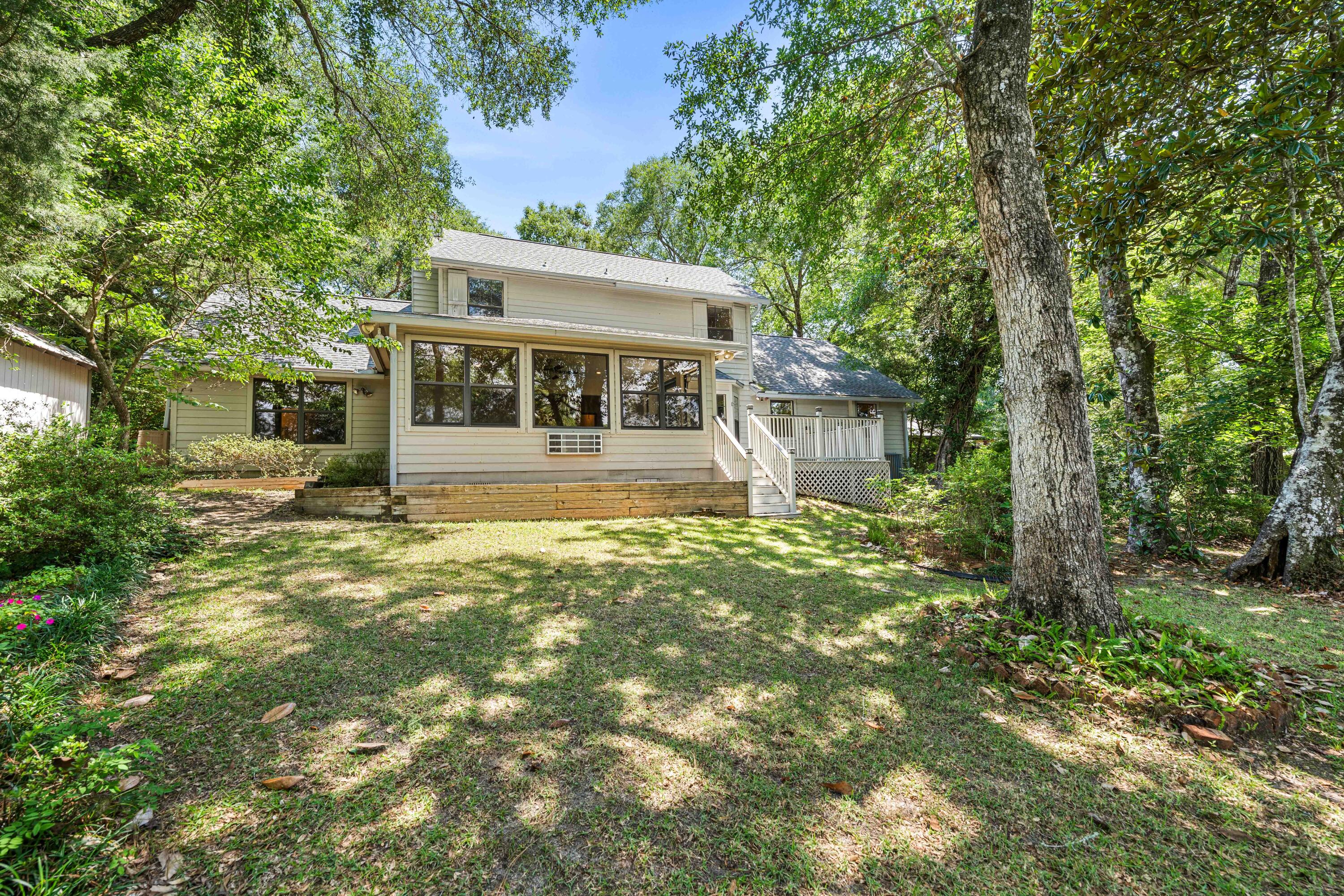 LAKE SHARON ESTATES - Residential