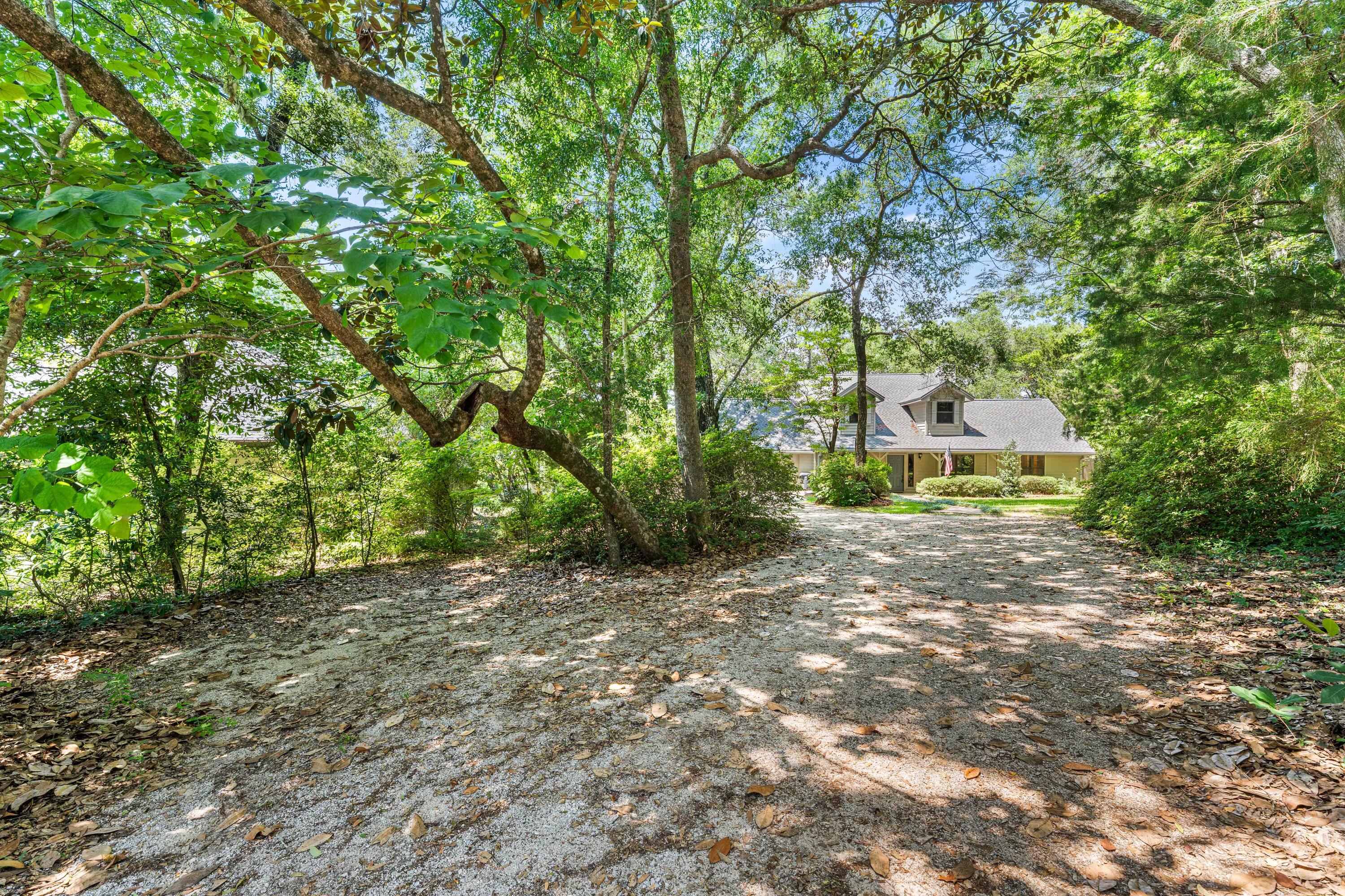 LAKE SHARON ESTATES - Residential