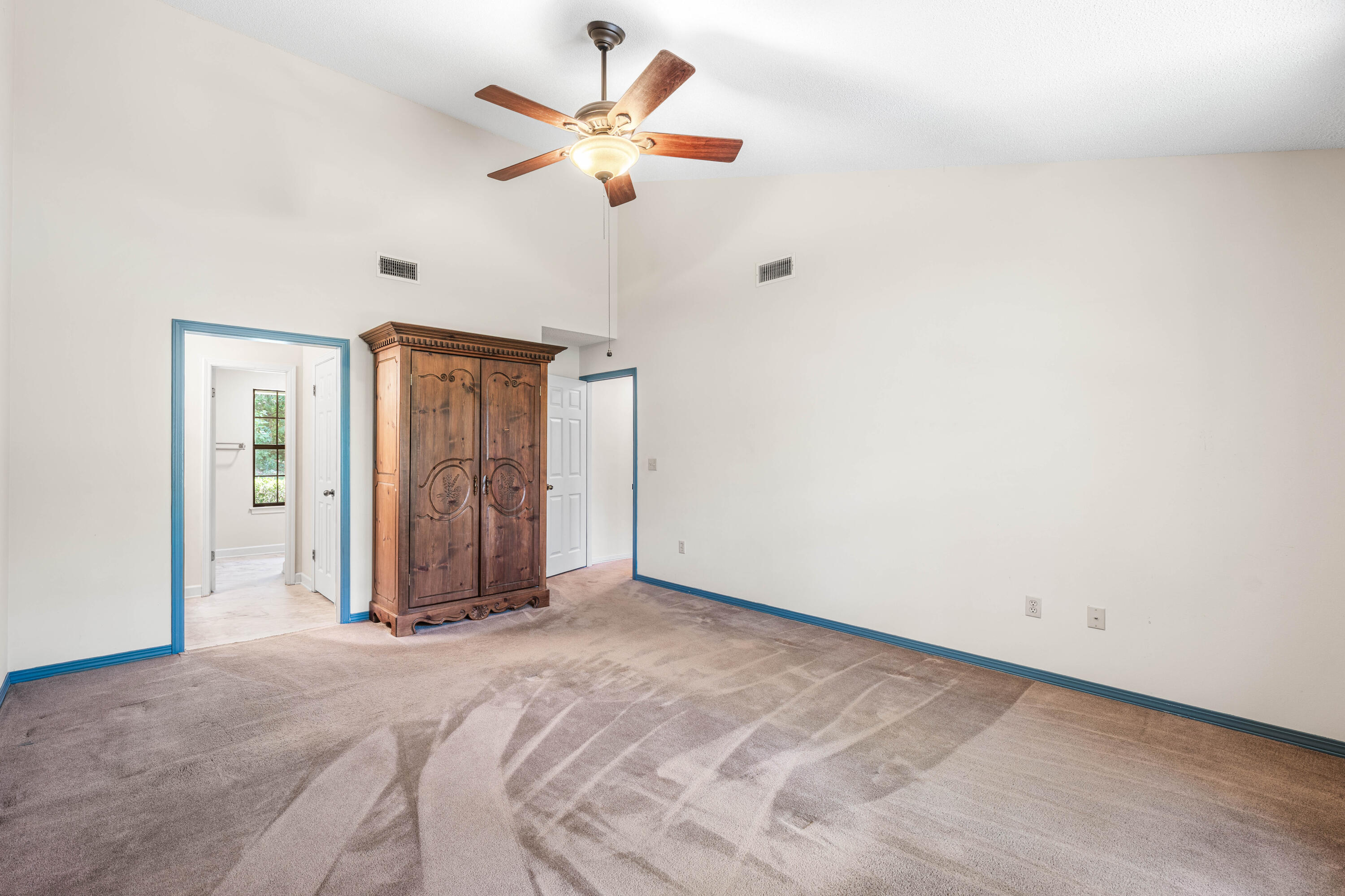 LAKE SHARON ESTATES - Residential