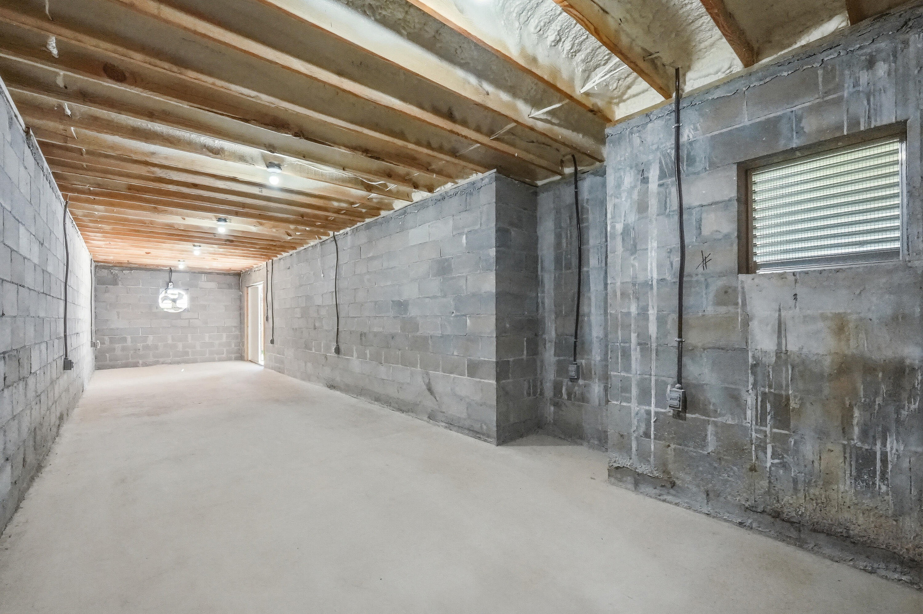 VALPARAISO PLAT #7 LOT 2 BLK 30 - Residential