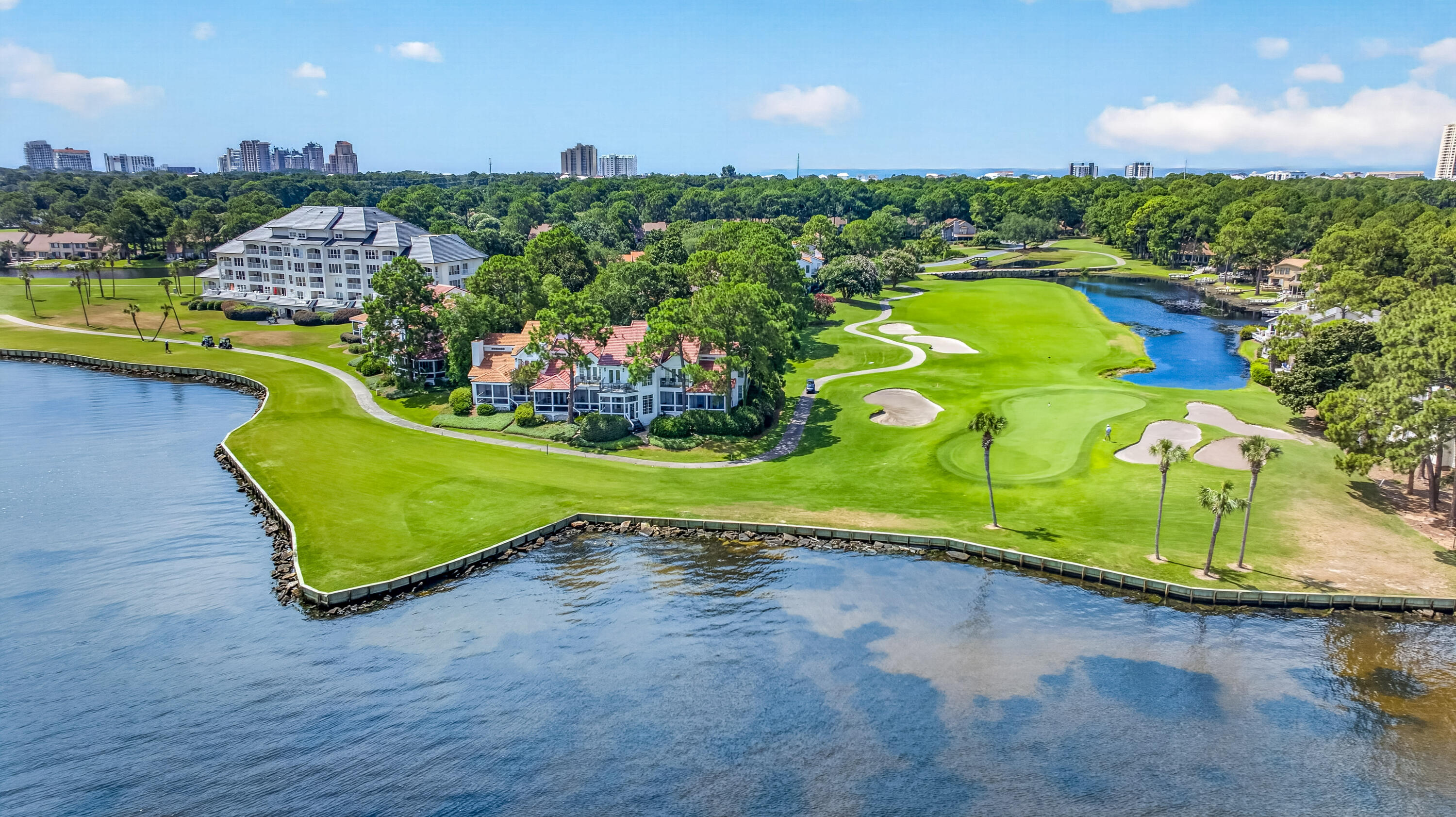 VANTAGE POINTE - Residential