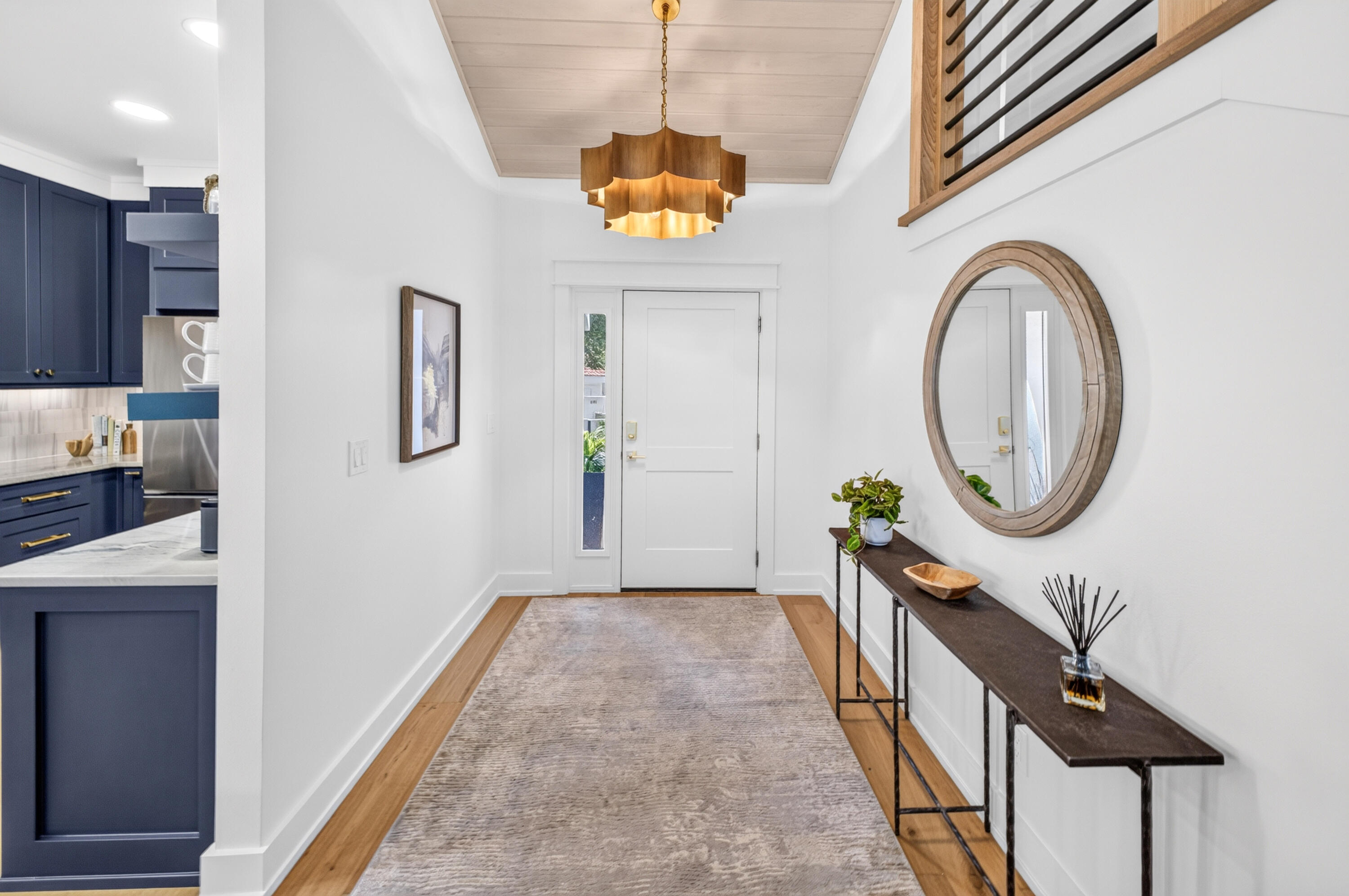 VANTAGE POINTE - Residential