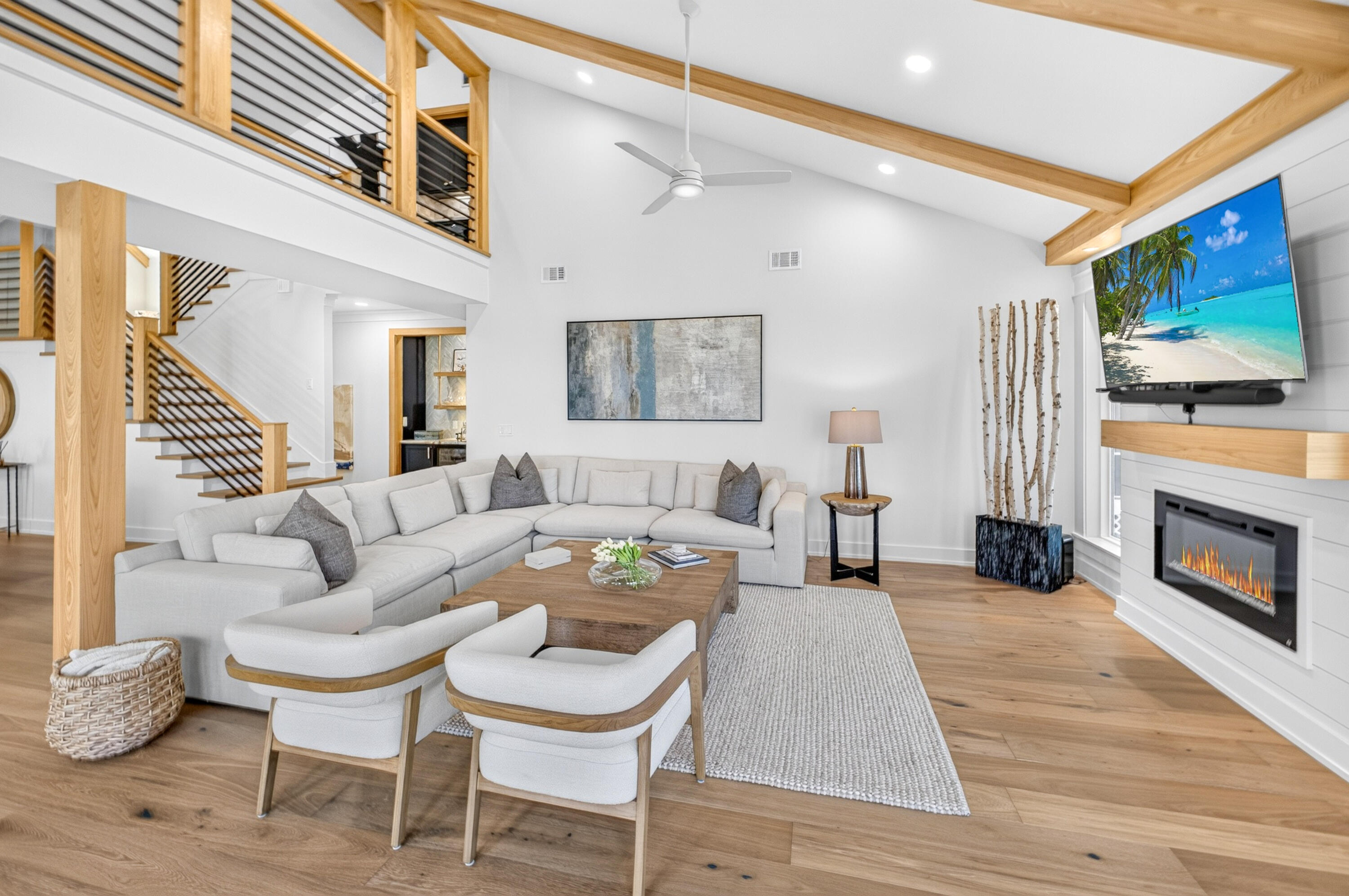 VANTAGE POINTE - Residential