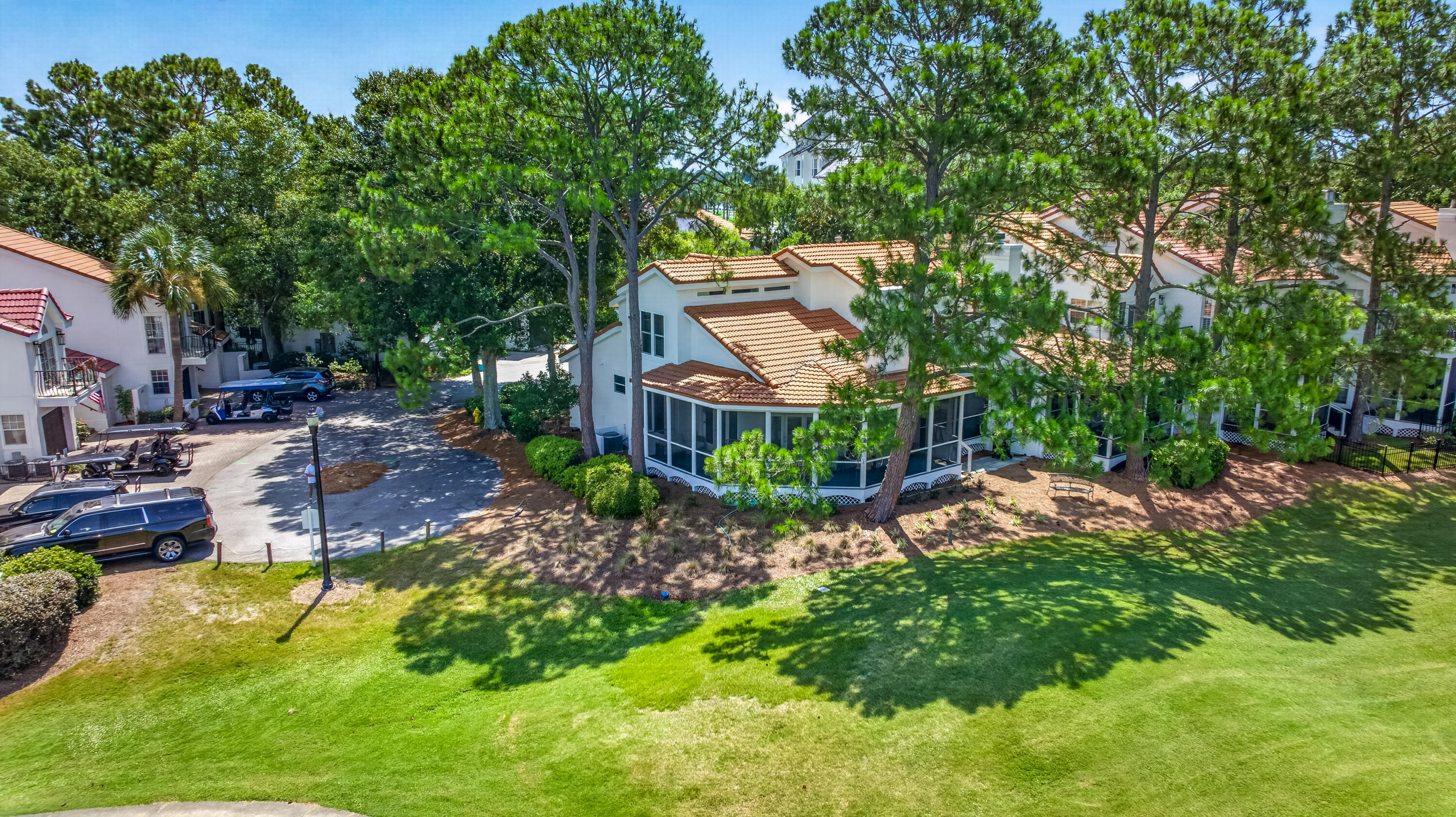 VANTAGE POINTE - Residential