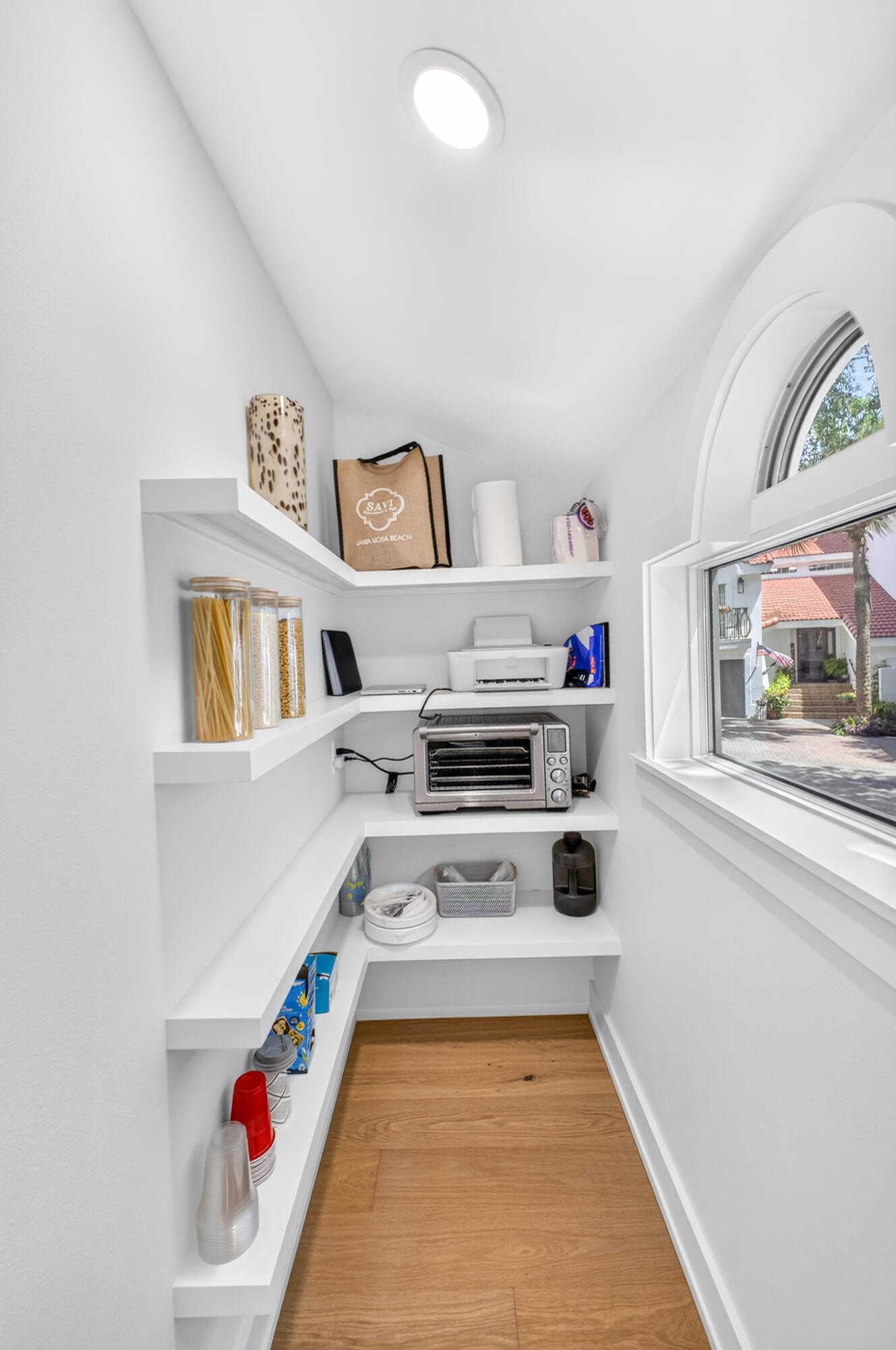 VANTAGE POINTE - Residential
