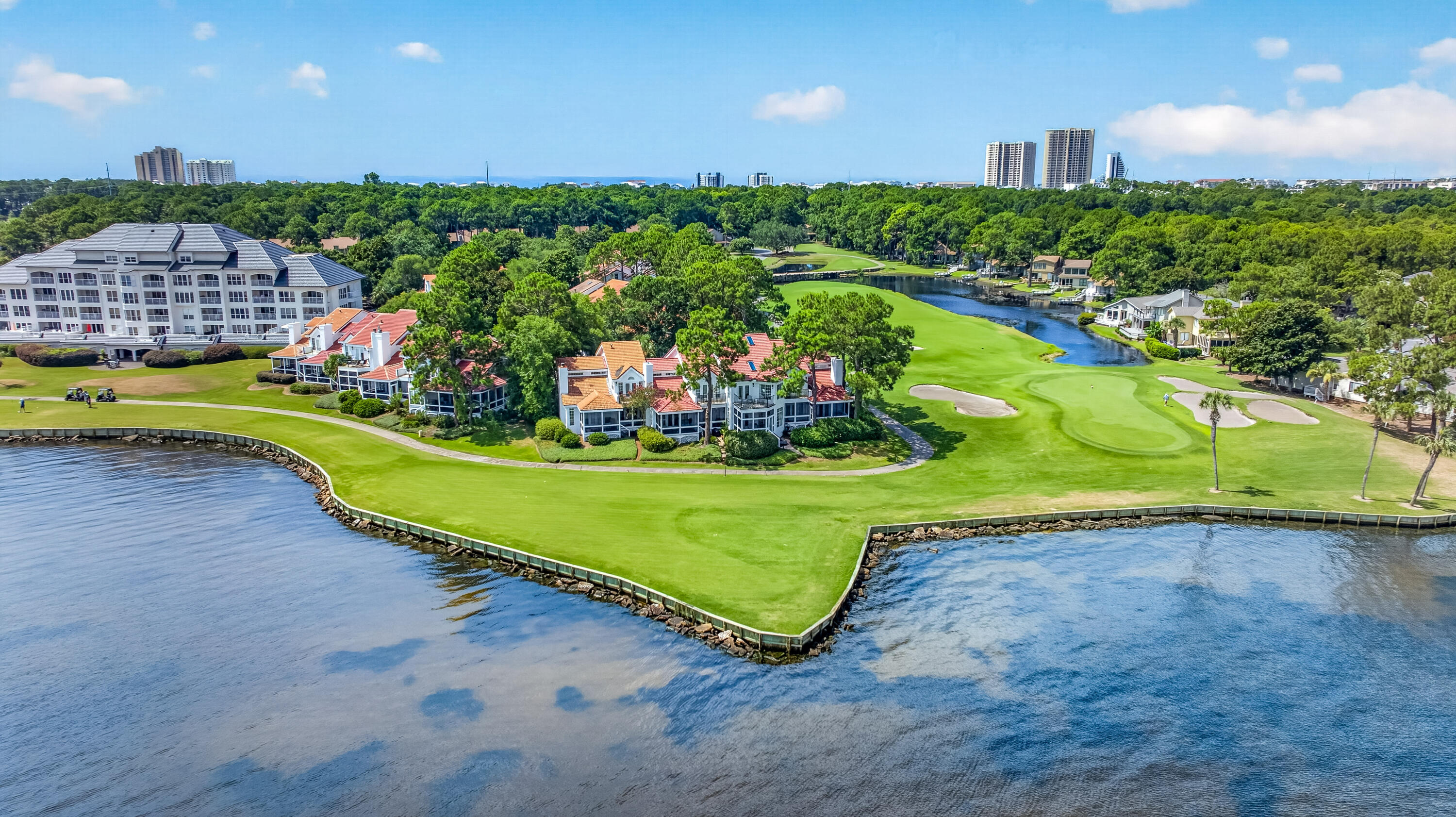 VANTAGE POINTE - Residential