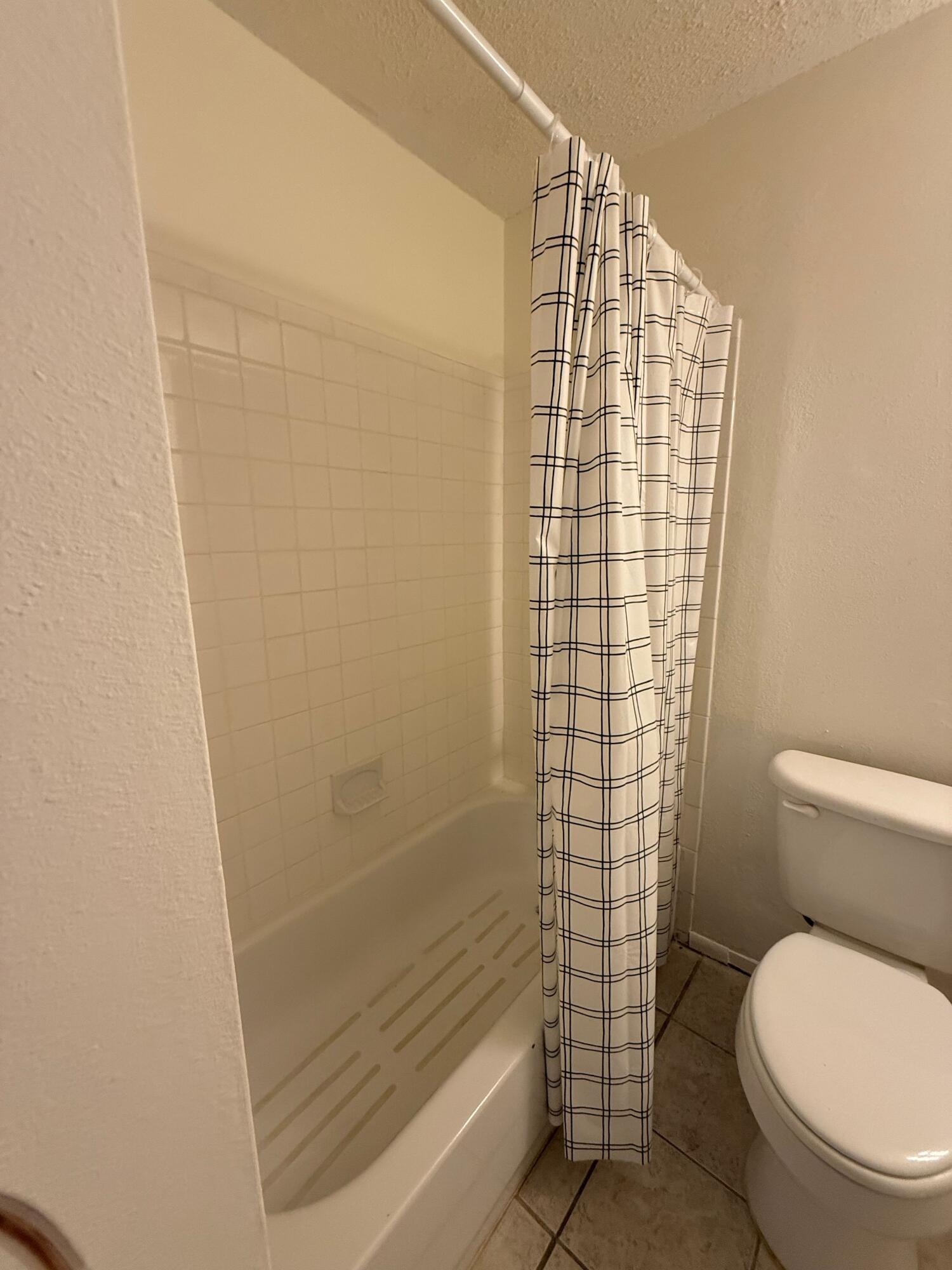 DOGWOOD APTS - Residential Lease