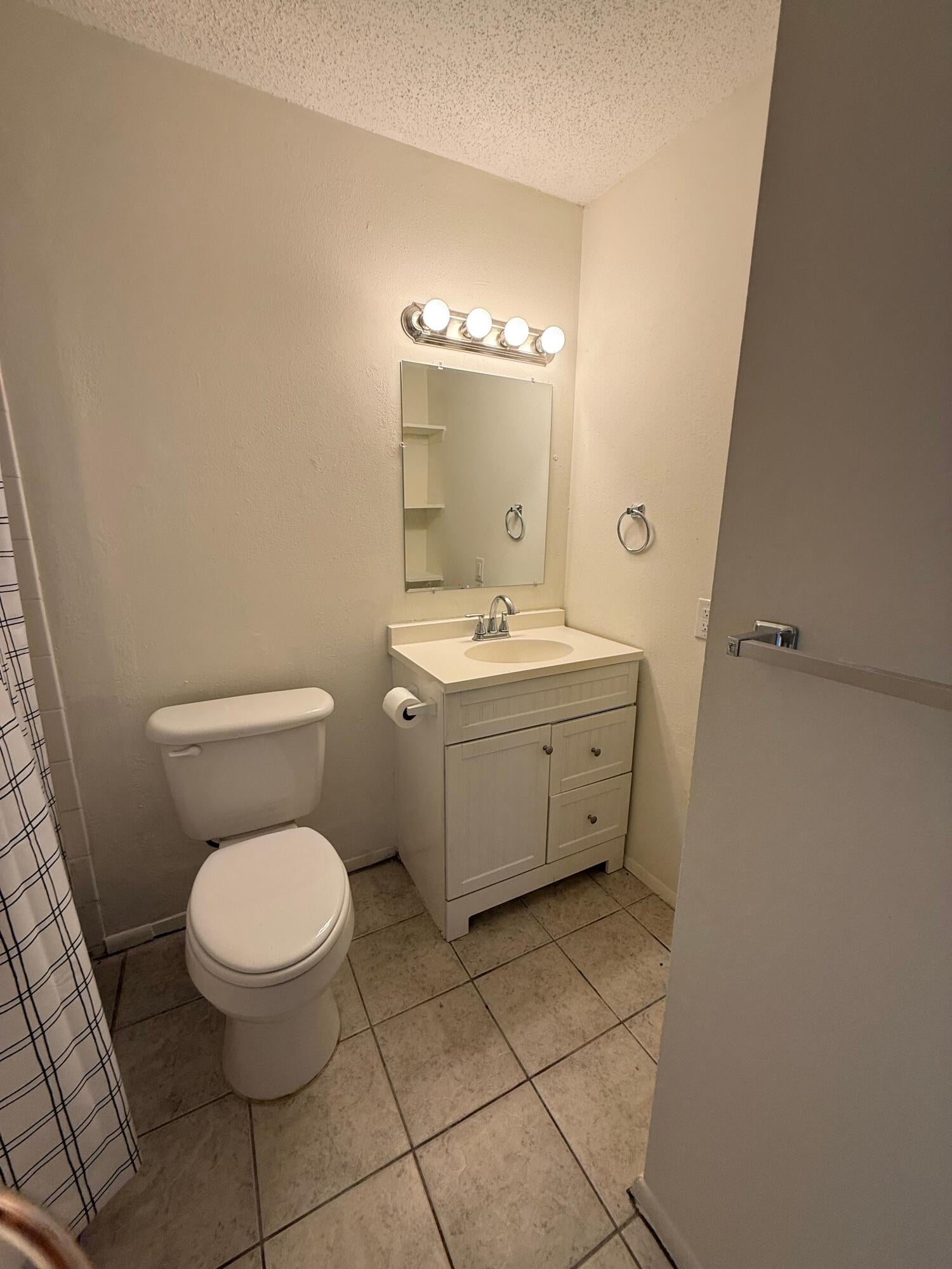 DOGWOOD APTS - Residential Lease