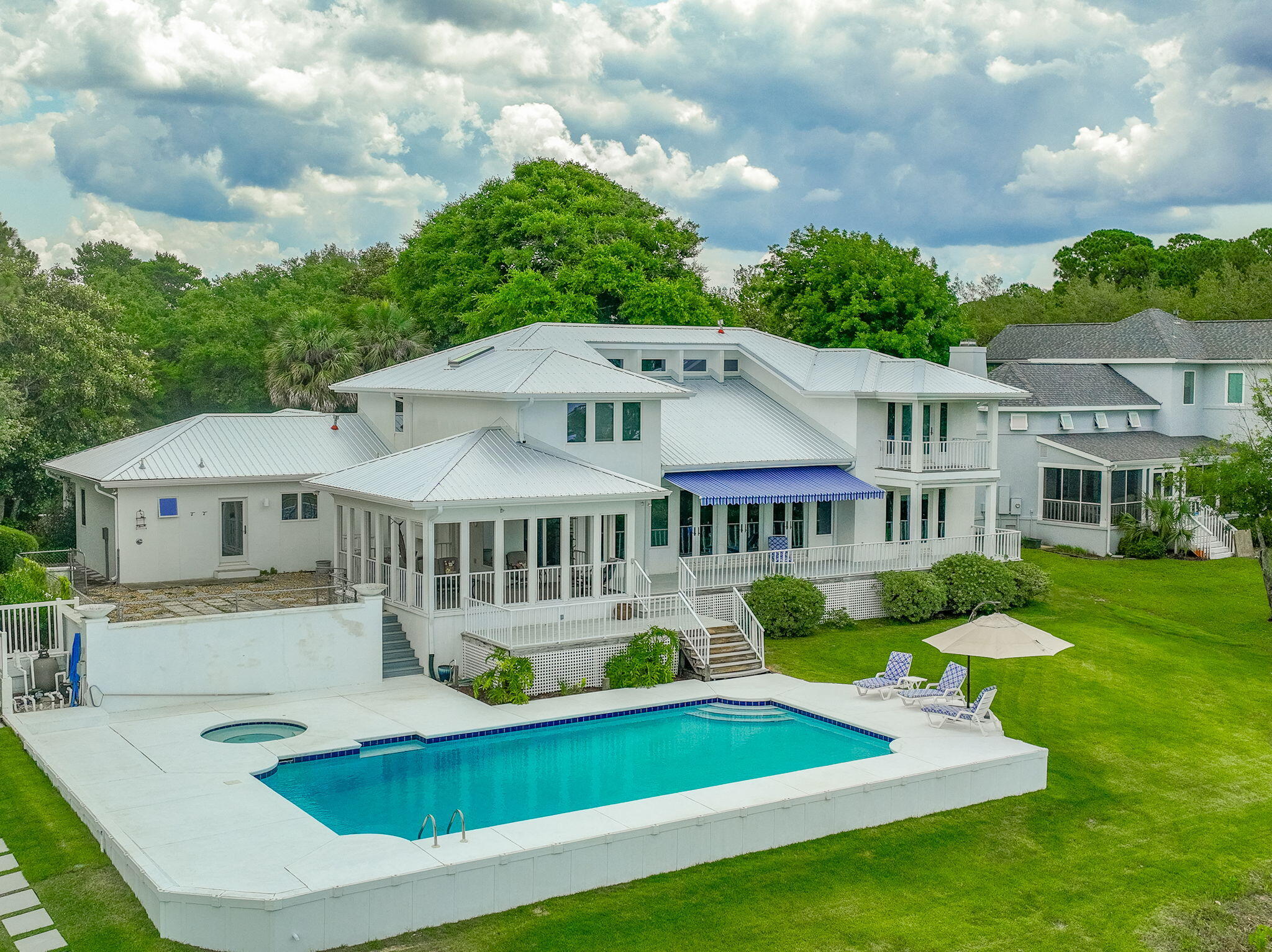 PARISH POINT - Residential