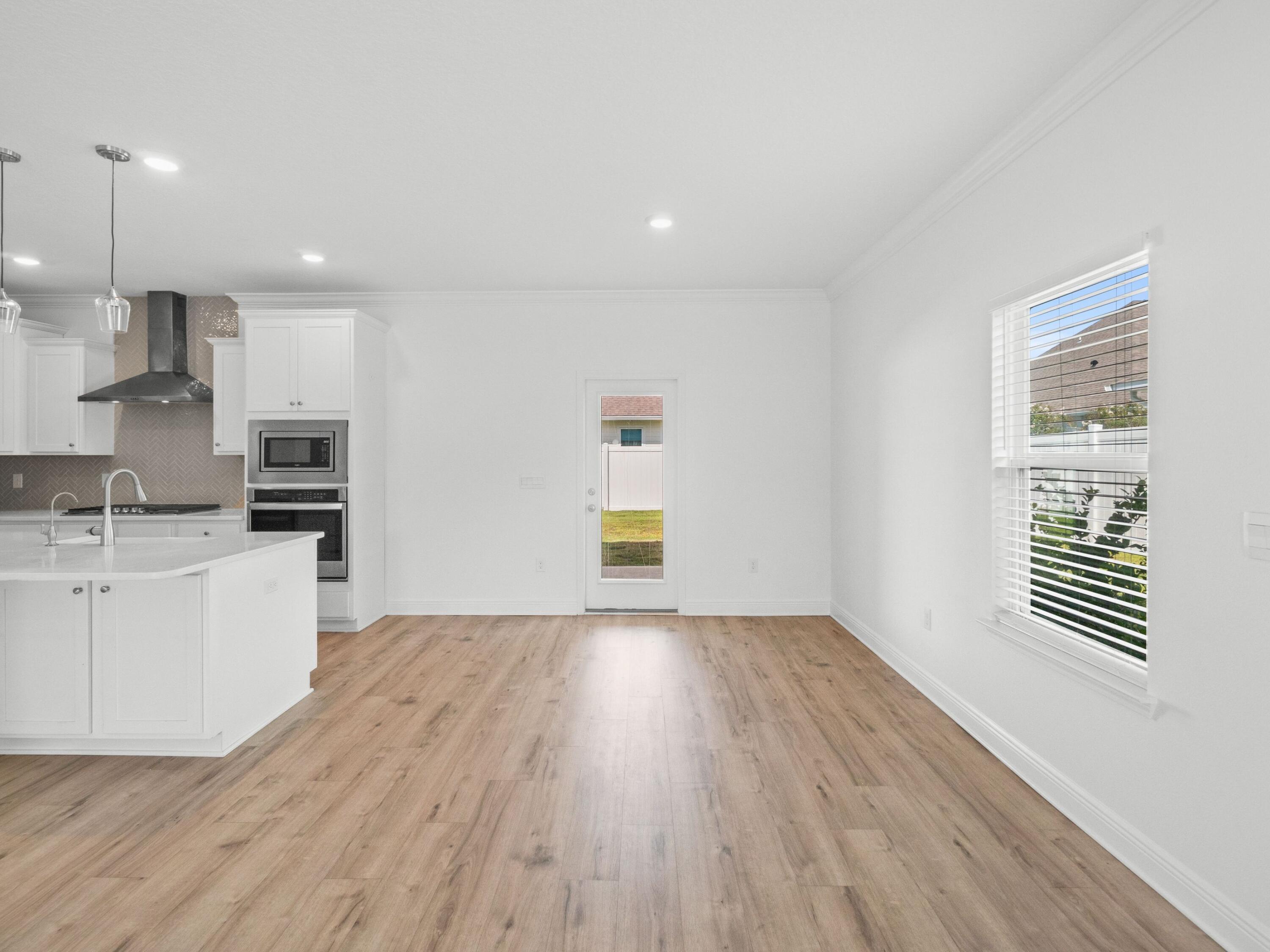 LAKEVIEW - Residential