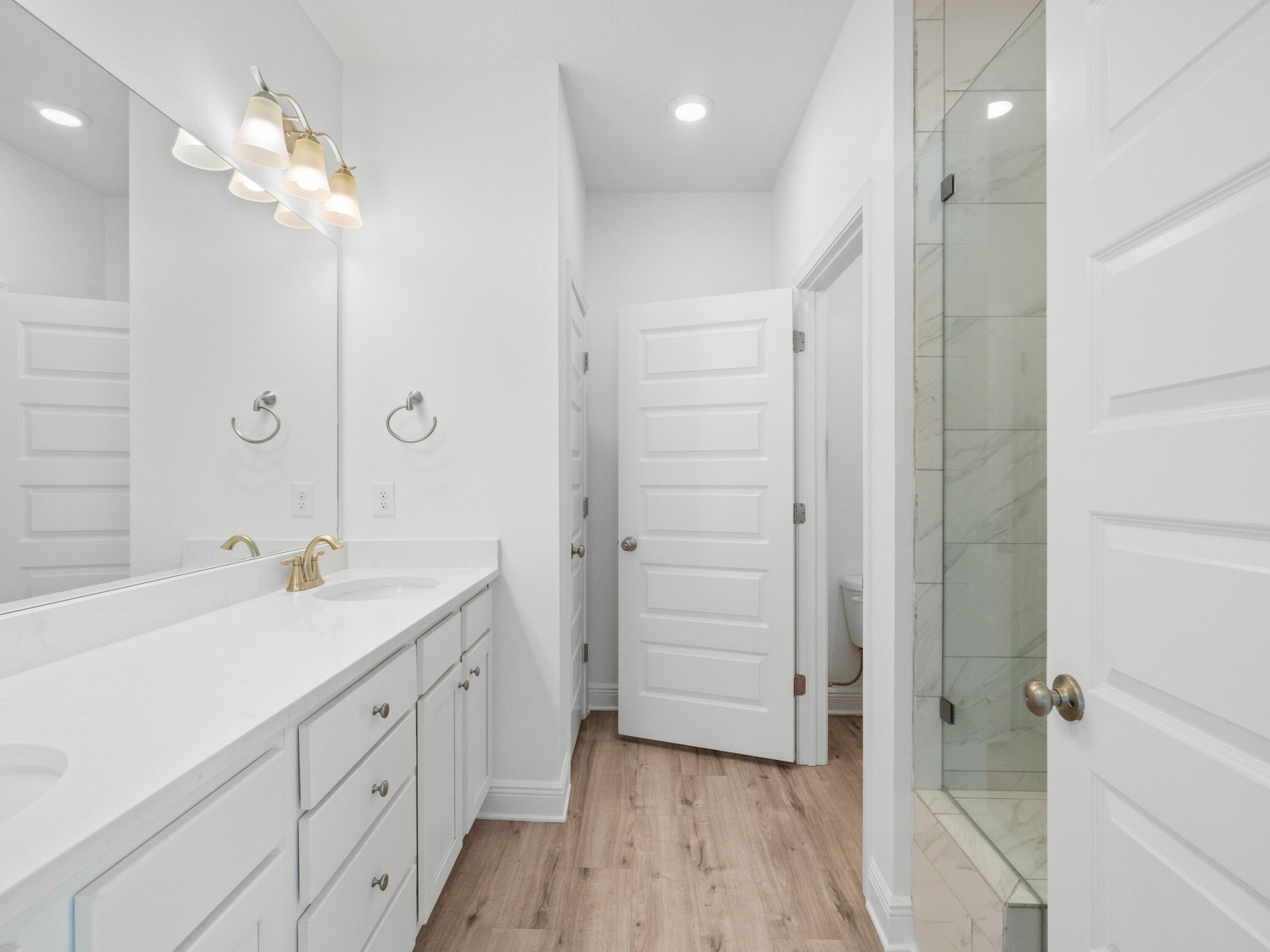 LAKEVIEW - Residential