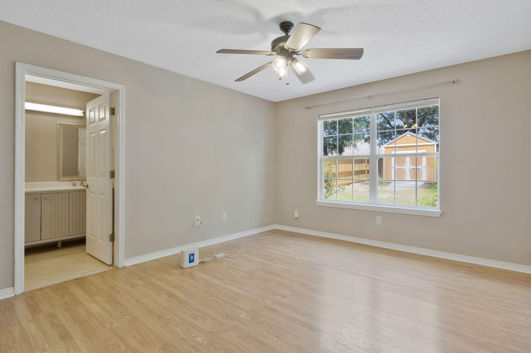 WOODBURY FOREST - Residential